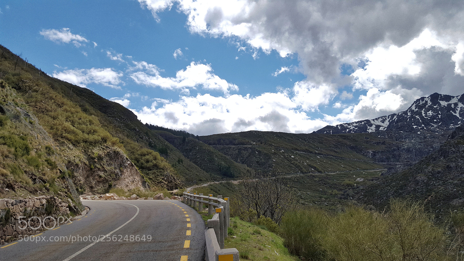 Samsung Galaxy S6 sample photo. Road photography