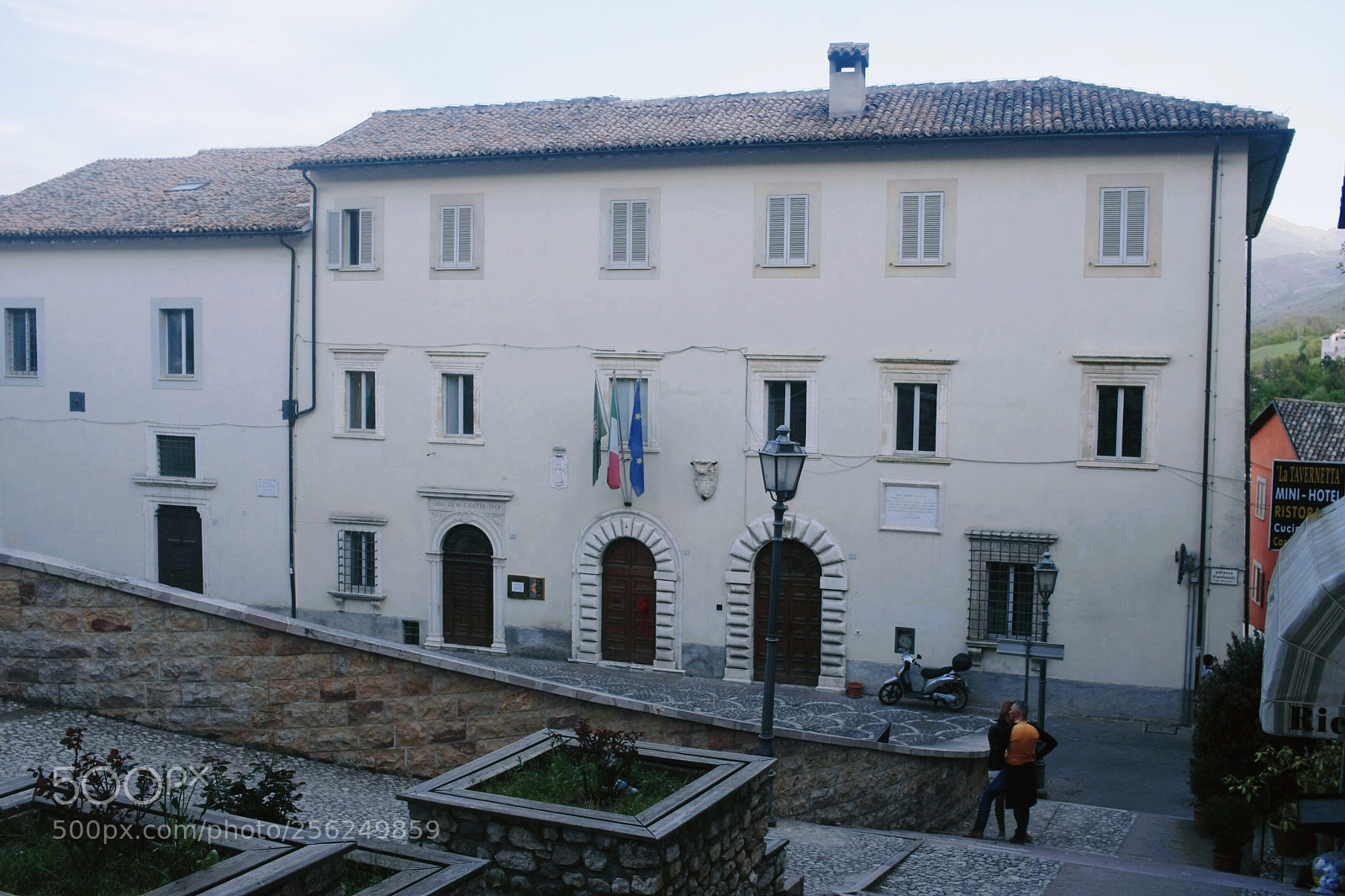 Canon EOS 40D sample photo. Cascia - municipio photography