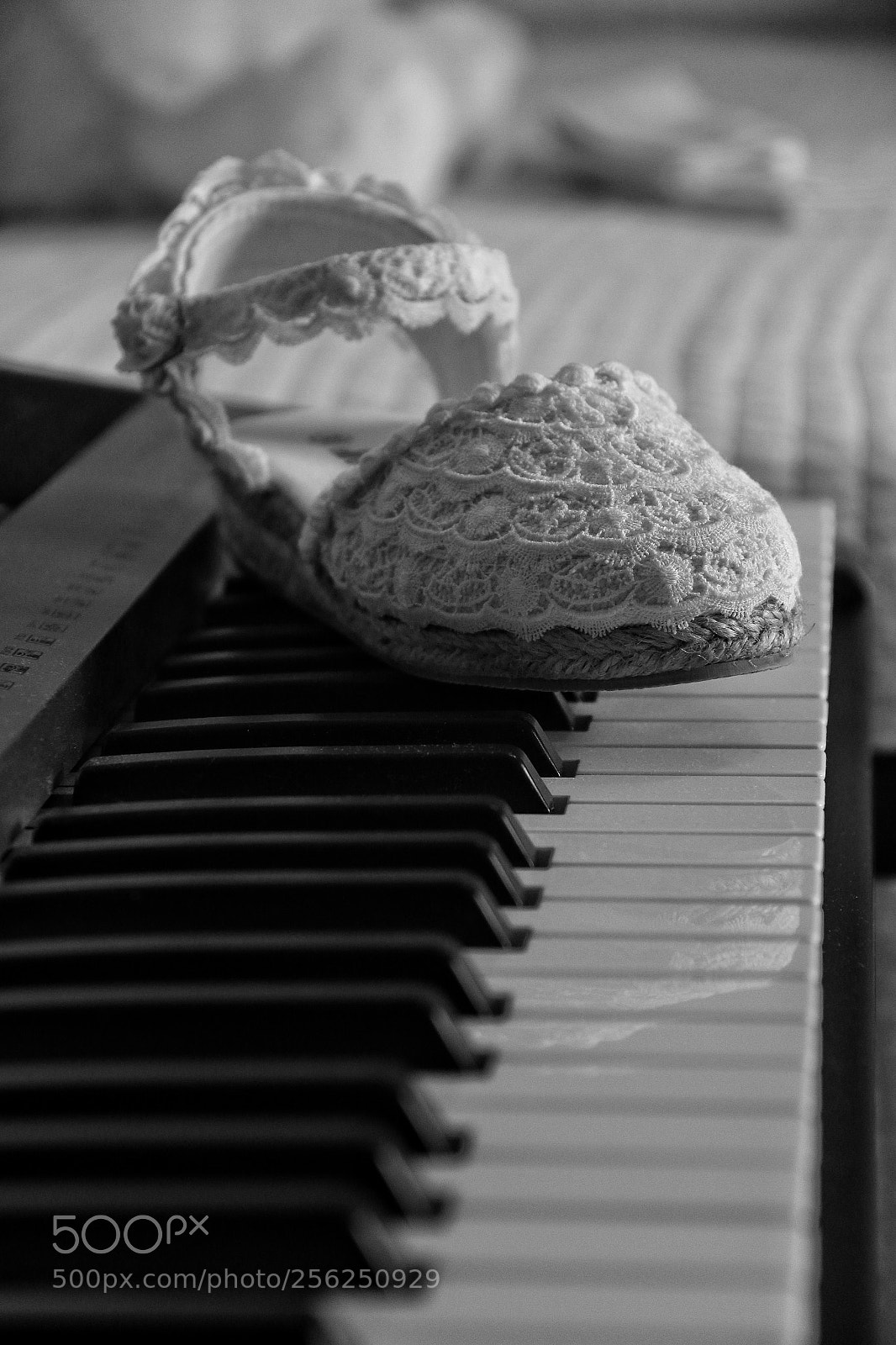 Canon EOS 70D sample photo. Zapato y piano photography