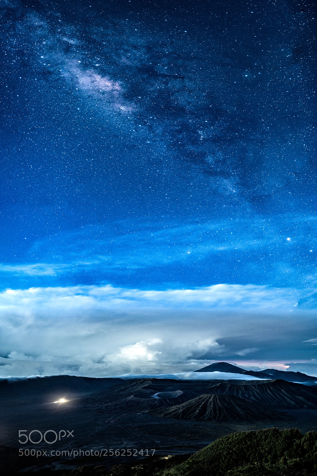 Canon EOS 5D Mark IV sample photo. Milkyway over bromo photography