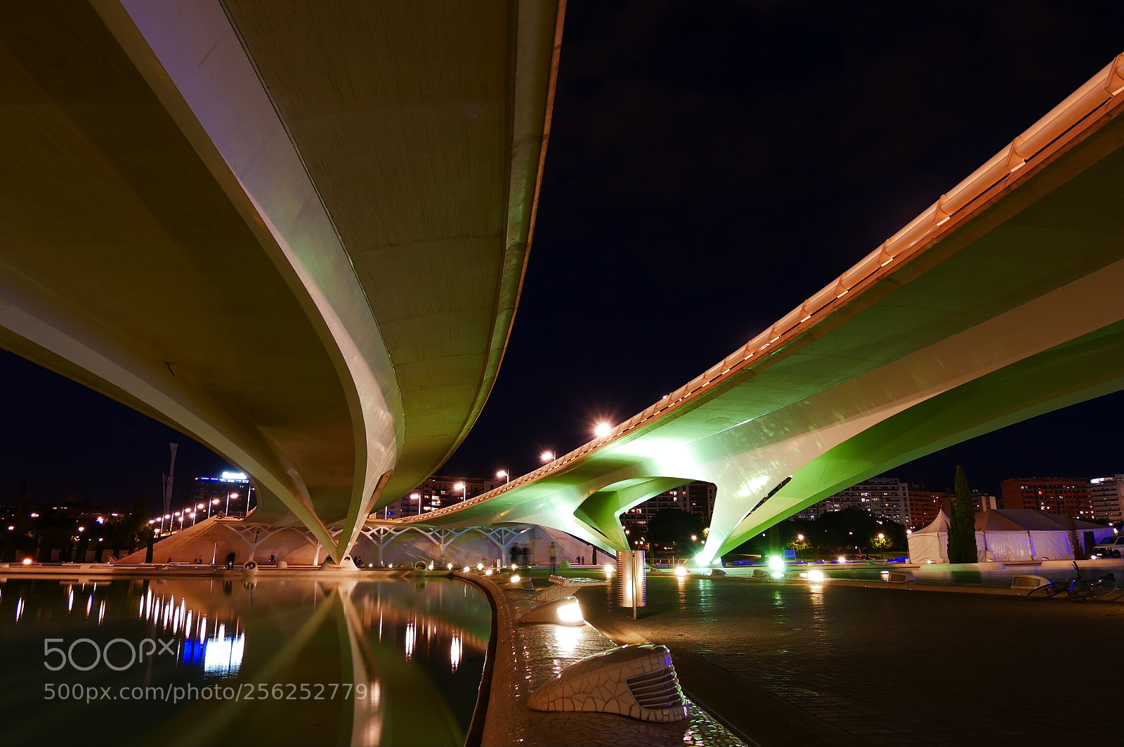 Panasonic Lumix DMC-GX85 (Lumix DMC-GX80 / Lumix DMC-GX7 Mark II) sample photo. Bridges photography