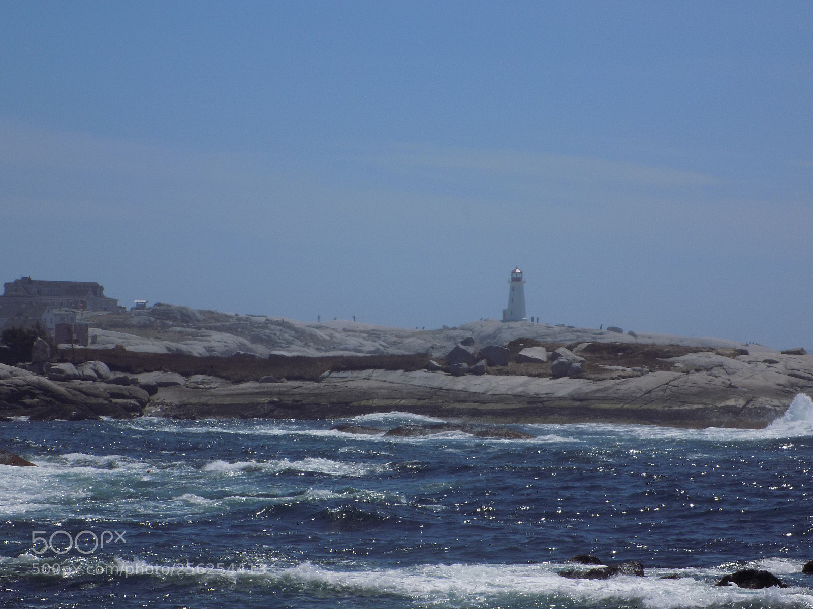 Nikon COOLPIX L330 sample photo. Gusty lighthouse photography