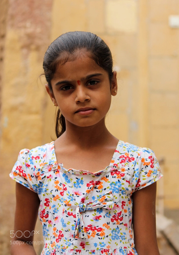 Canon EOS 650D (EOS Rebel T4i / EOS Kiss X6i) sample photo. Young lady. jaiselmer, india, 2015 photography