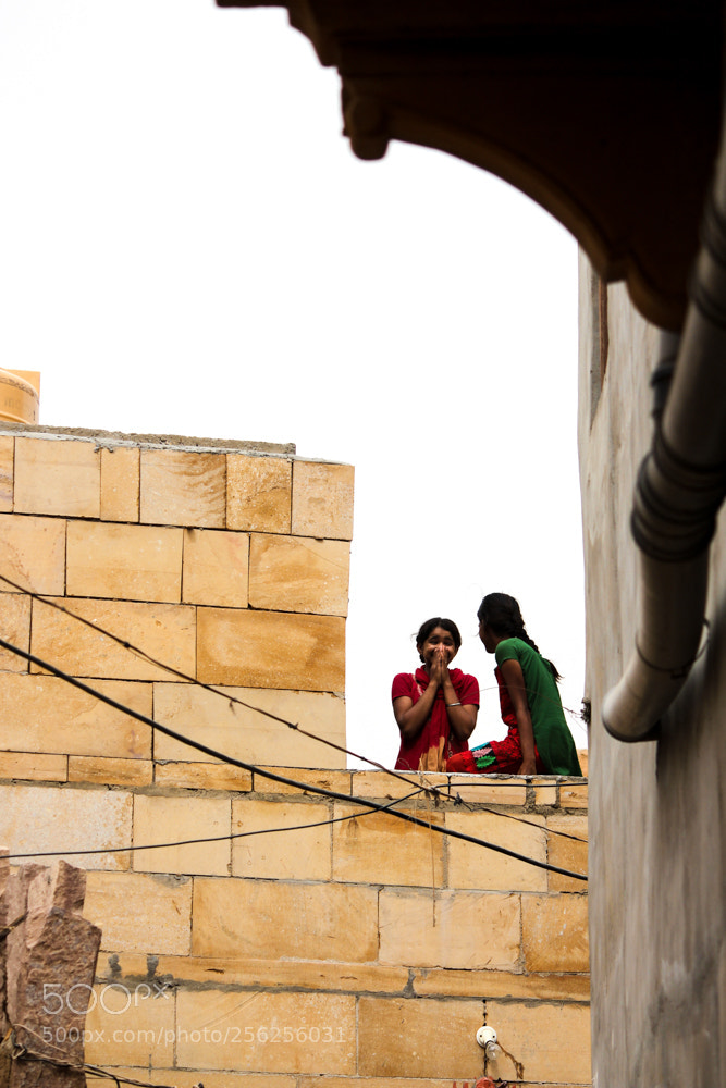 Canon EOS 650D (EOS Rebel T4i / EOS Kiss X6i) sample photo. Friends, jasielmer, india, 2015 photography
