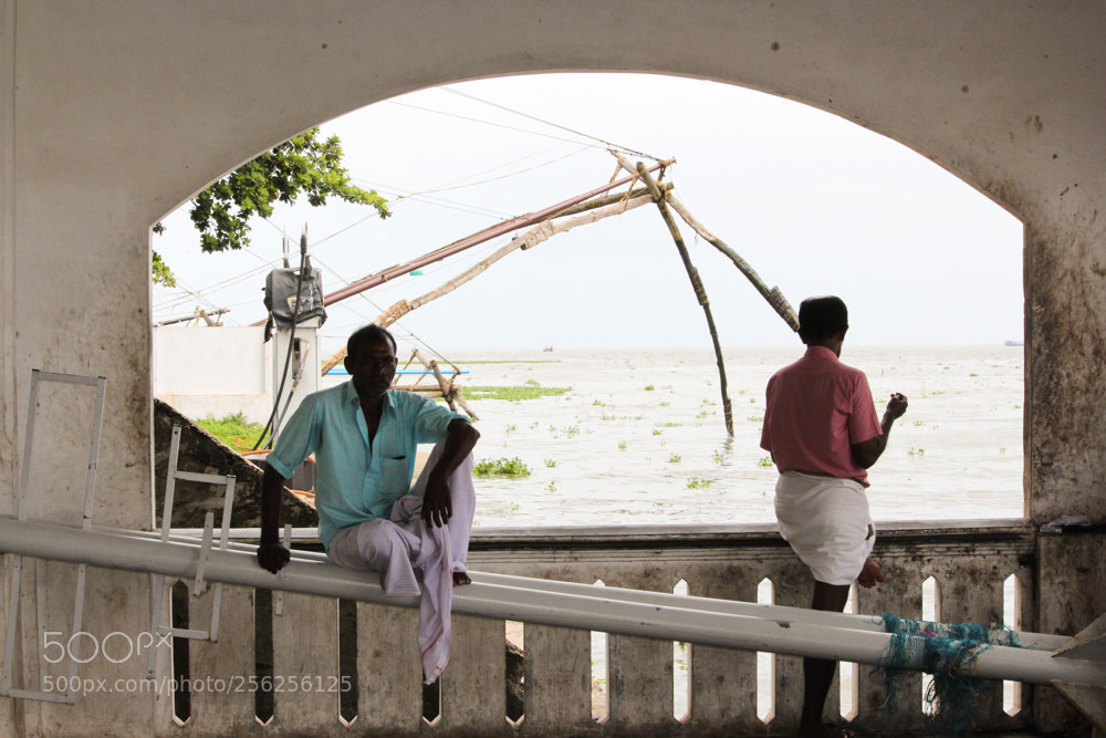 Canon EOS 650D (EOS Rebel T4i / EOS Kiss X6i) sample photo. Fishermna, fort kochi, india, 2015 photography