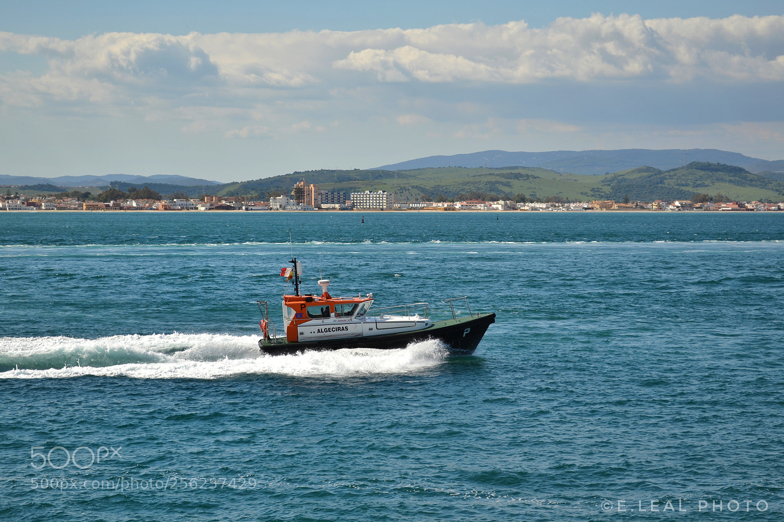 Nikon D3100 sample photo. Pilot boat. algeciras port photography