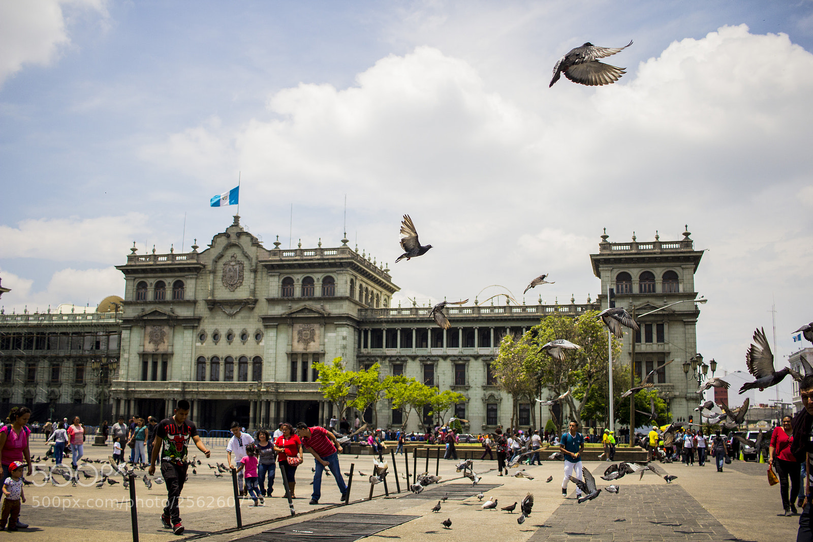 Canon EOS 1200D (EOS Rebel T5 / EOS Kiss X70 / EOS Hi) sample photo. Guatemala city palacio nacional photography