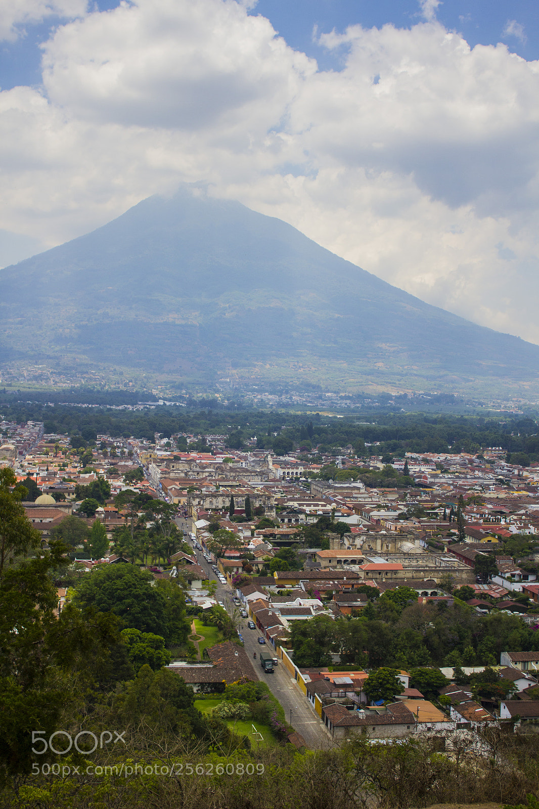 Canon EOS 1200D (EOS Rebel T5 / EOS Kiss X70 / EOS Hi) sample photo. Volcán de agua photography