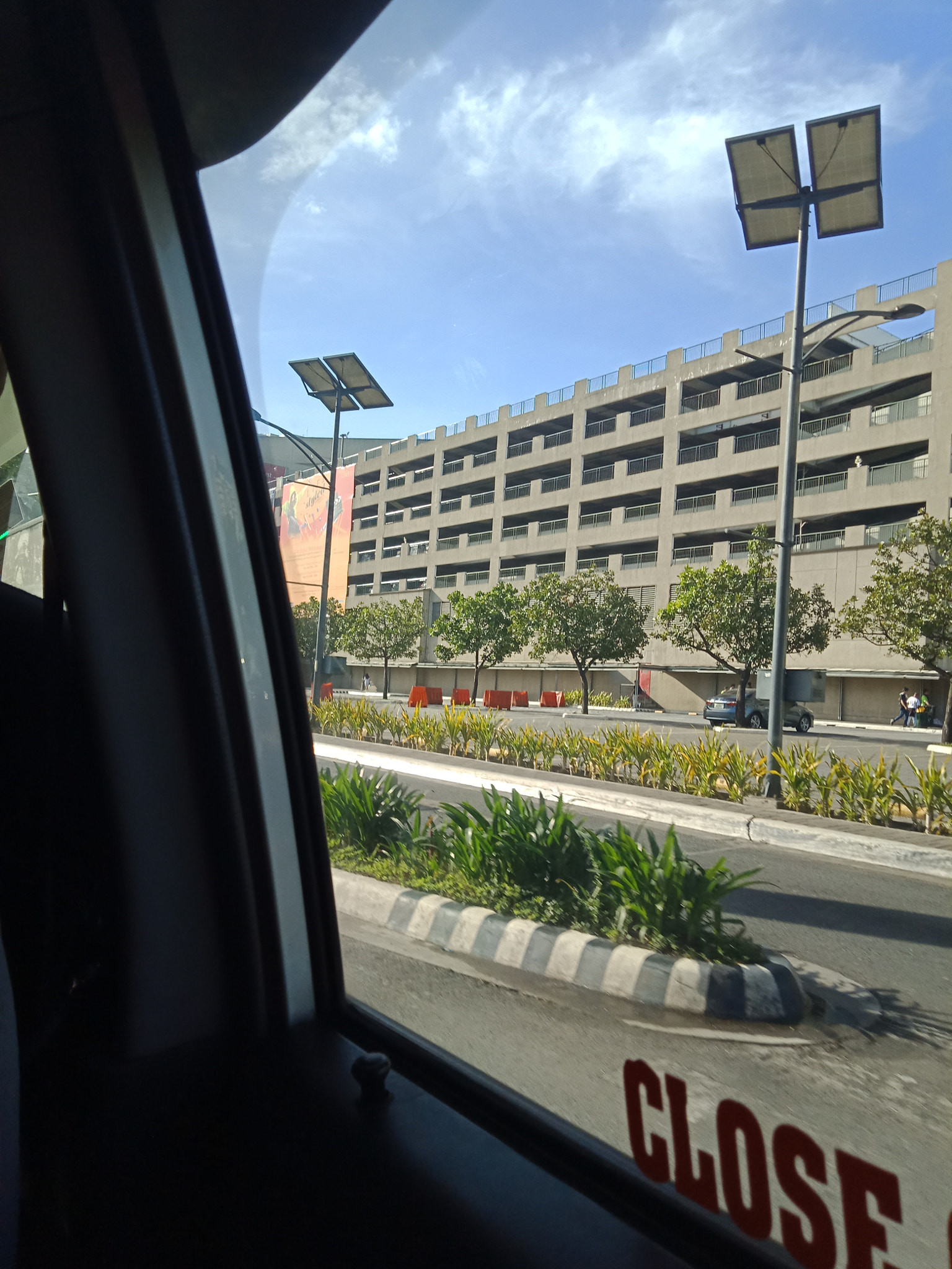 OPPO CPH1729 sample photo. Left side of trinoma photography