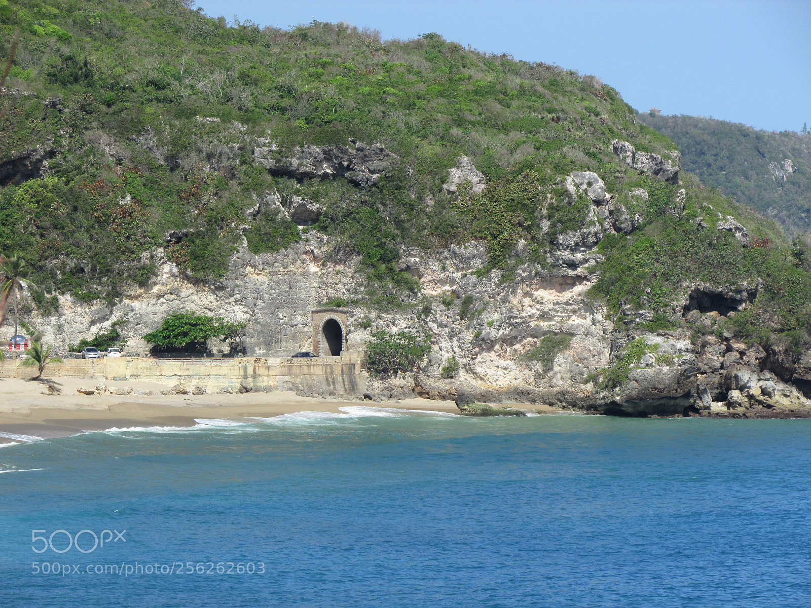 Canon PowerShot SX500 IS sample photo. Playa guajataca & tunnel photography