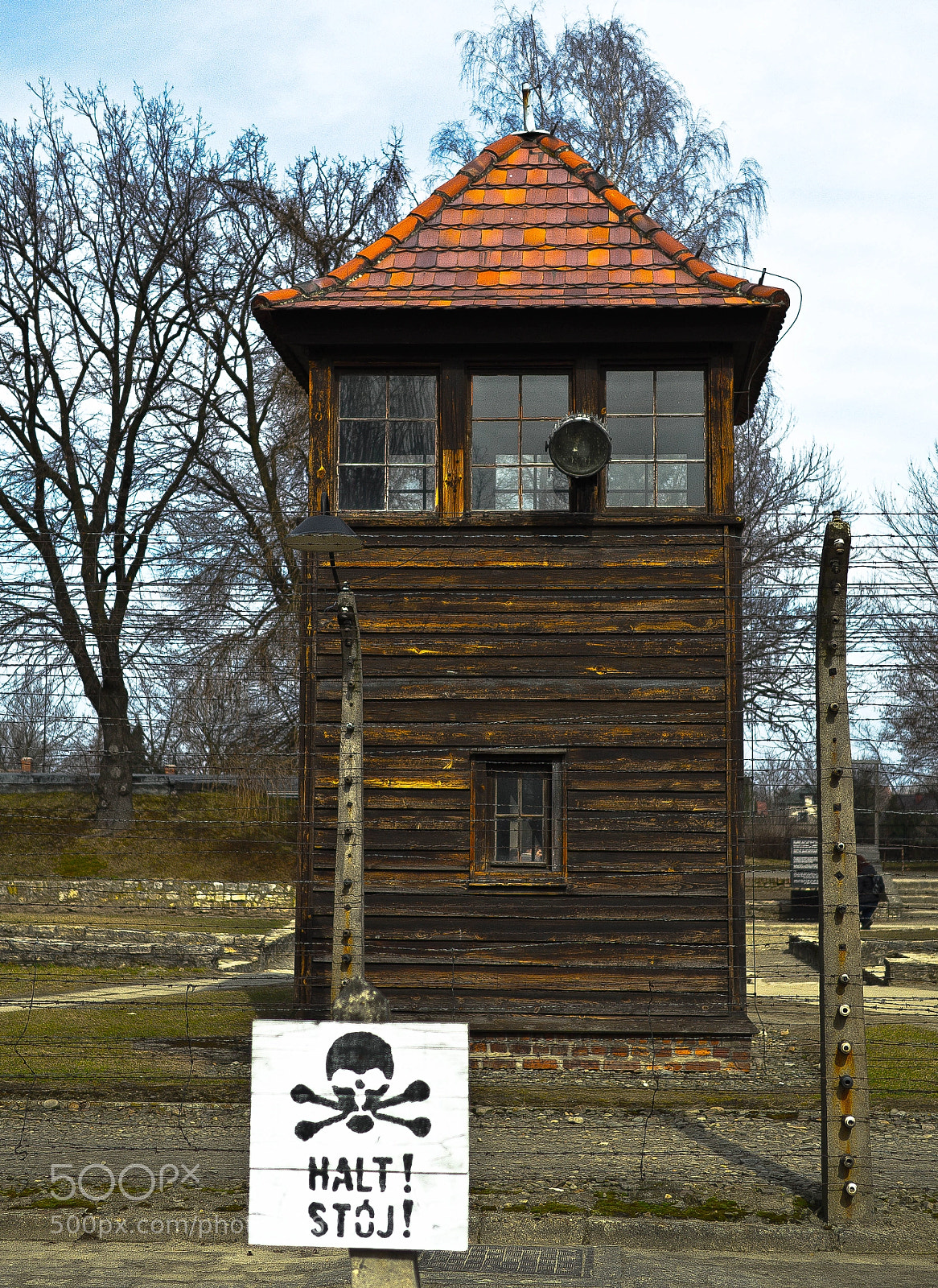 Olympus OM-D E-M10 II sample photo. Auschwitz concentration camp, poland photography