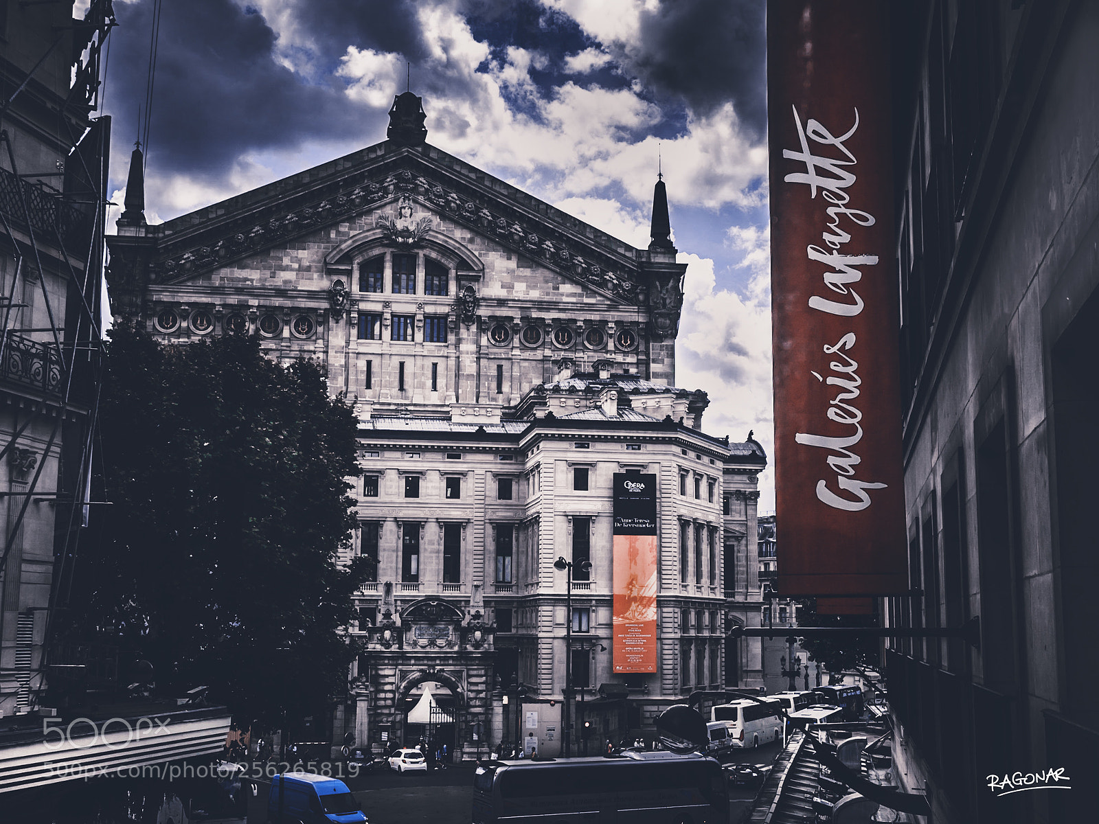Panasonic Lumix DMC-GH4 sample photo. Galeries lafayette photography