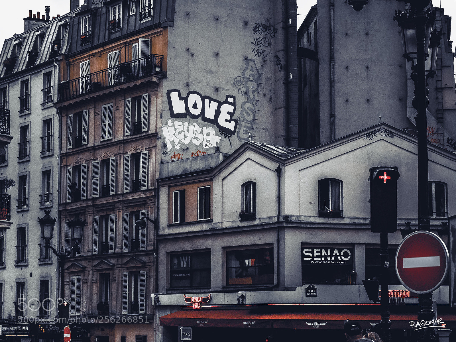 Panasonic Lumix DMC-GH4 sample photo. Paris love photography