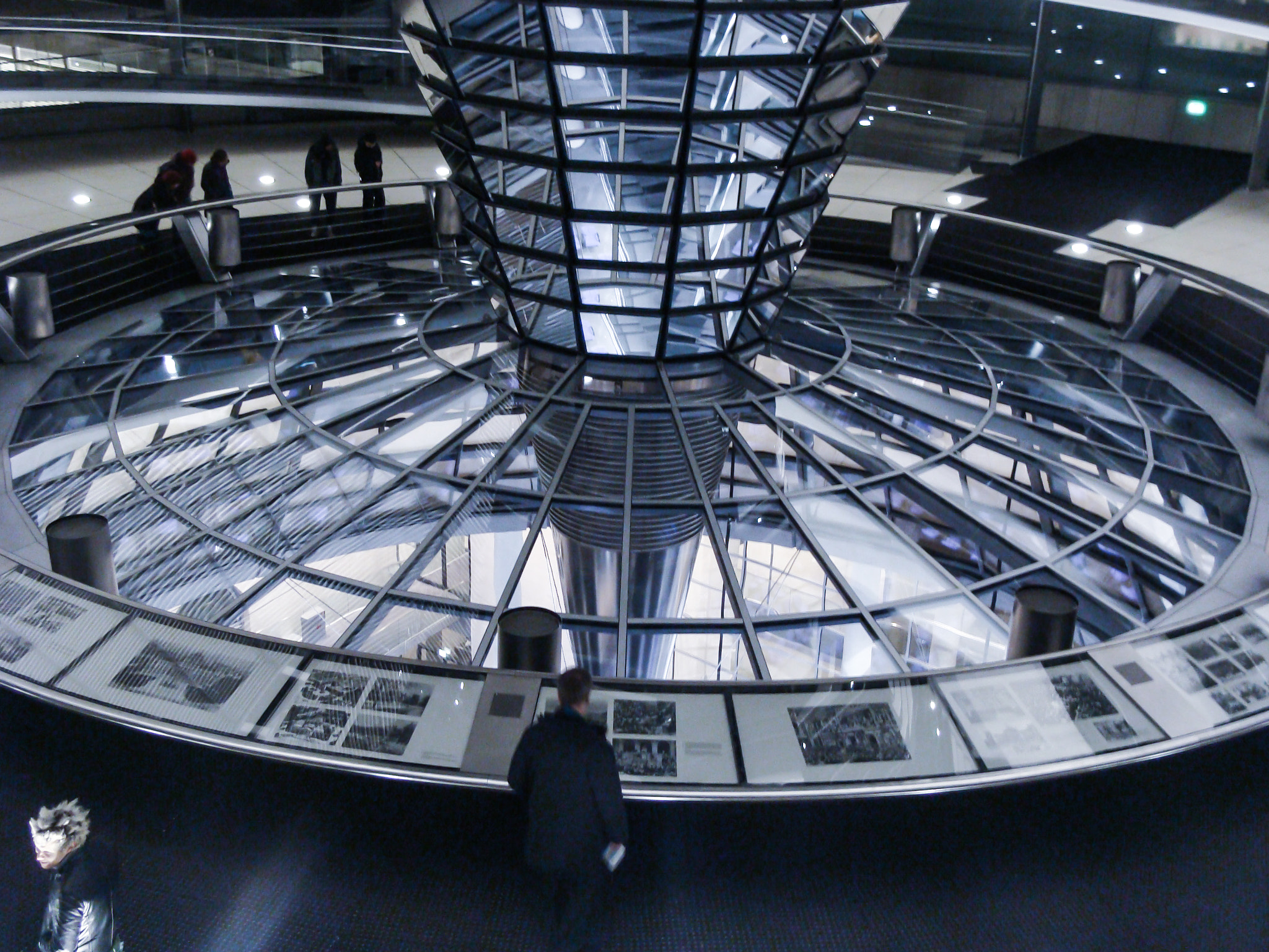 Sony DSC-H3 sample photo. Reichstag, berlin photography