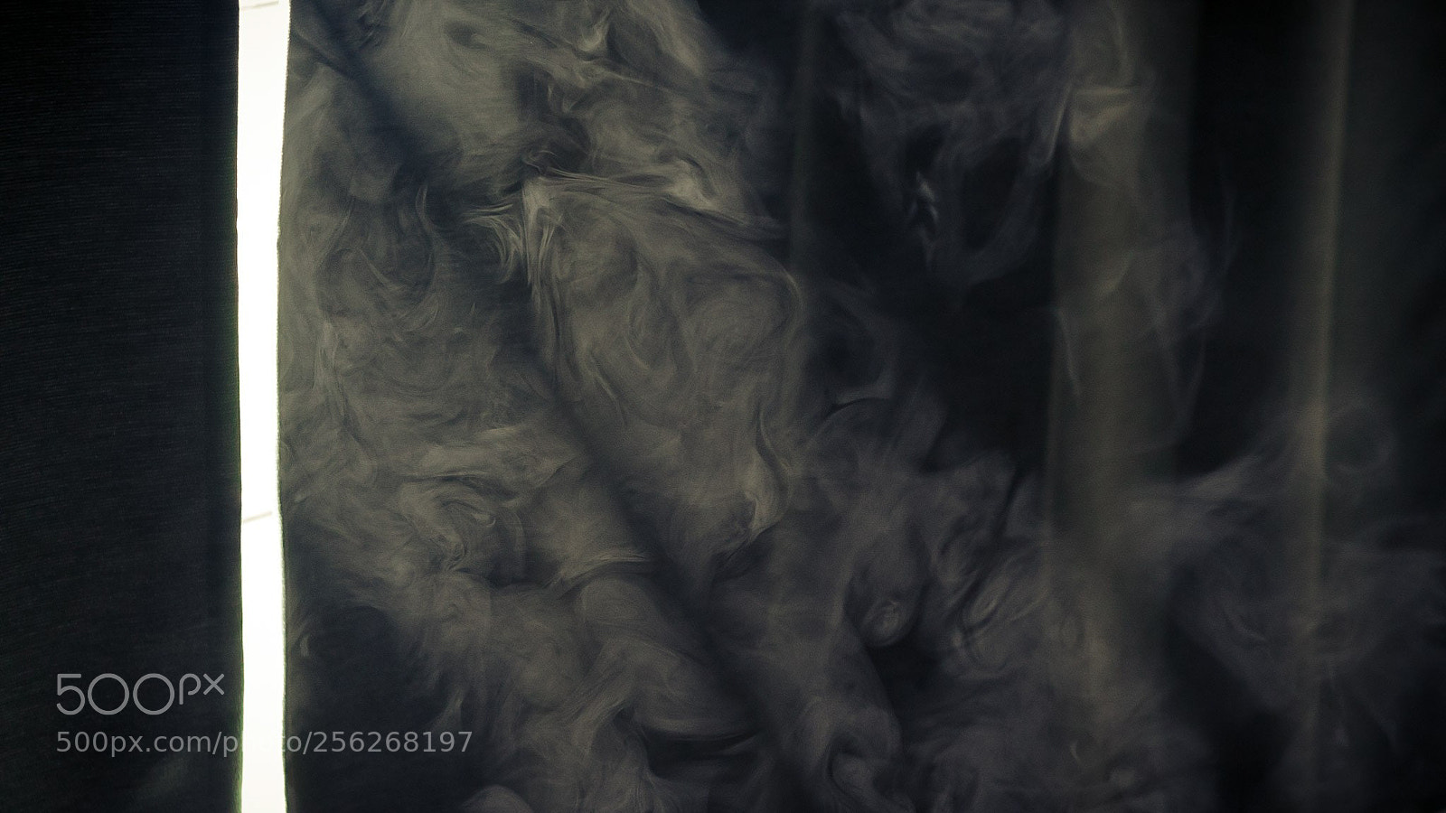 Canon EOS 600D (Rebel EOS T3i / EOS Kiss X5) sample photo. Peeking through the fabric photography