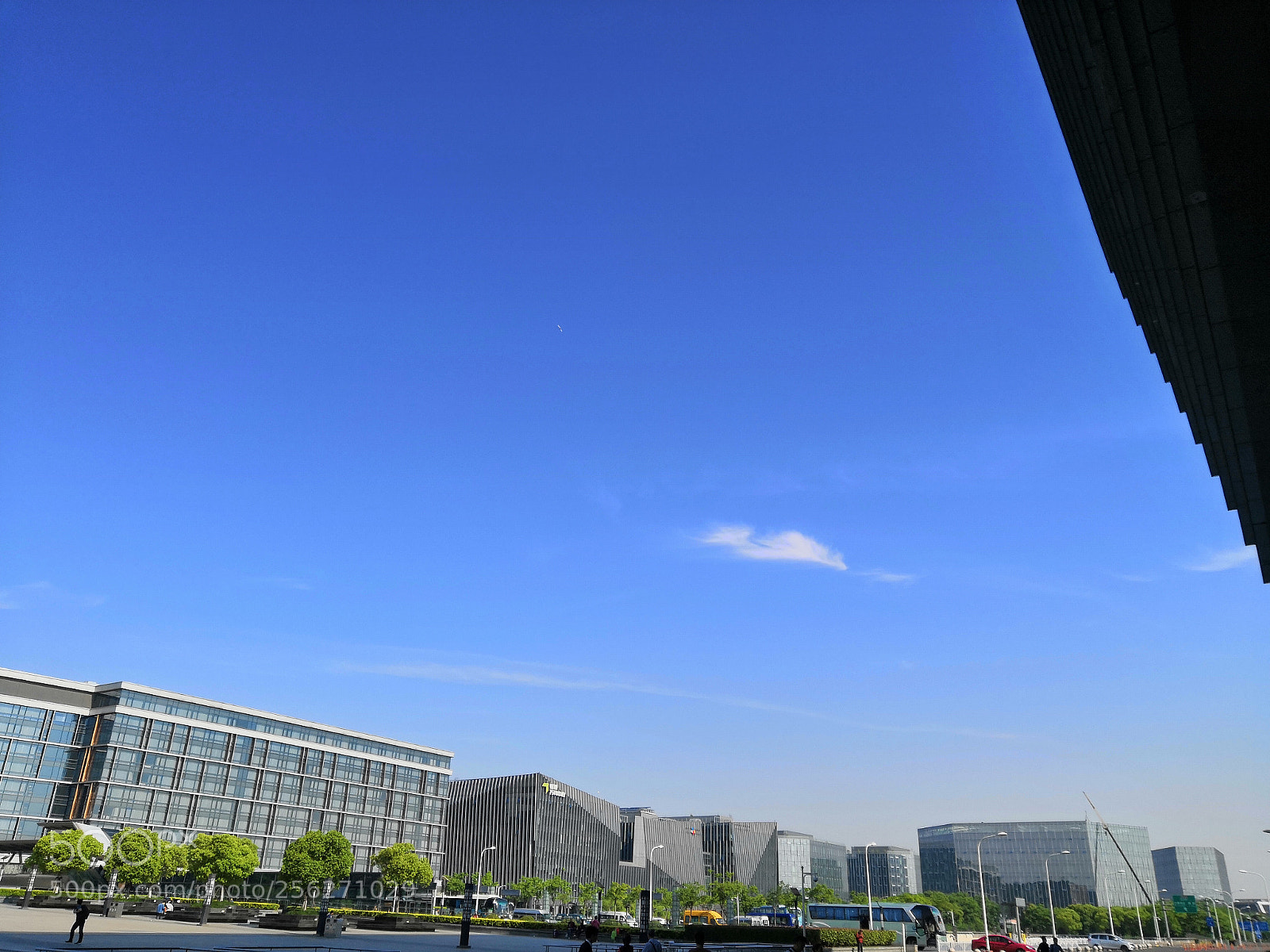 HUAWEI Honor 10 sample photo.  good blue sky photography
