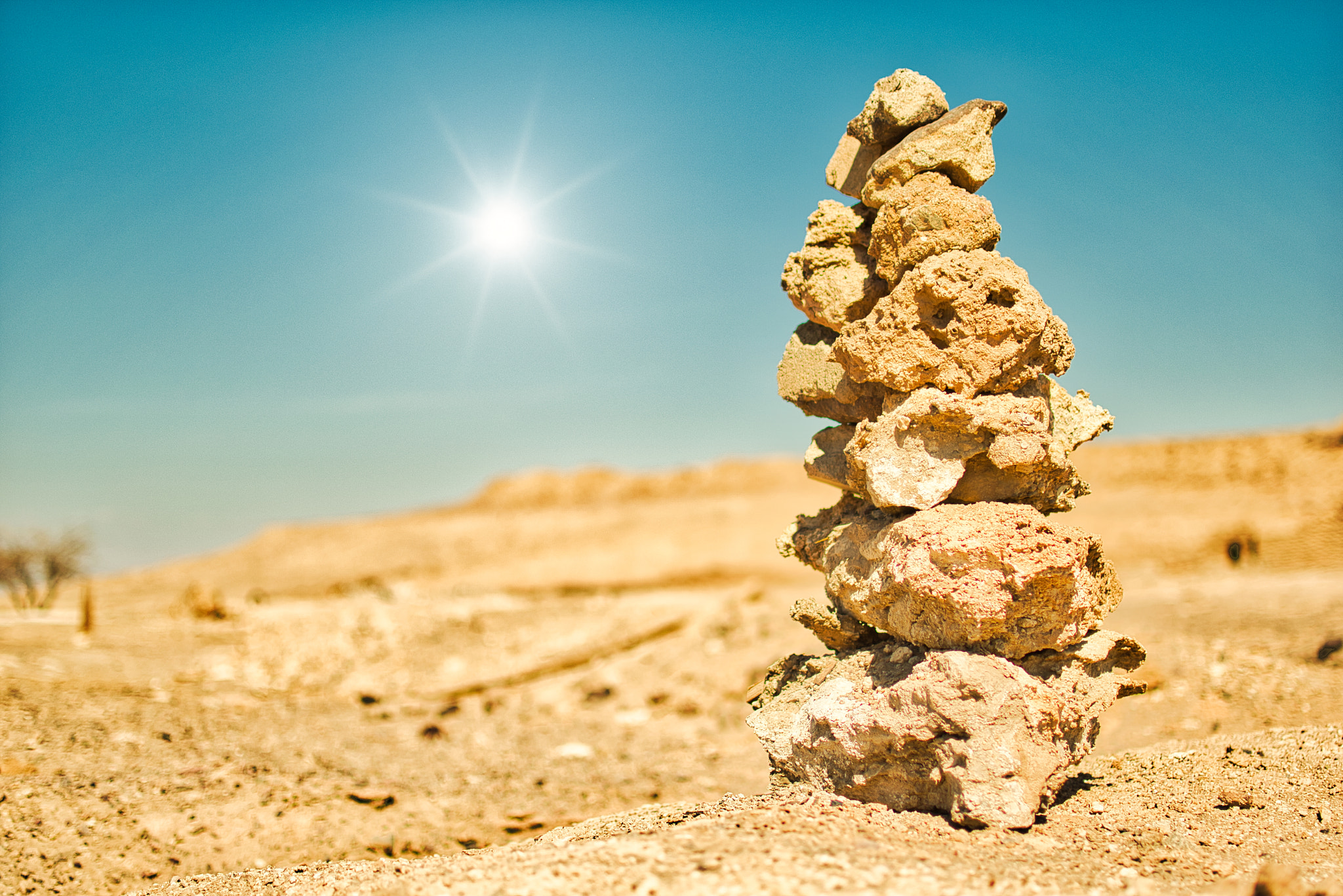 Nikon AF-S DX Nikkor 35mm F1.8G sample photo. Rocas en el desierto photography