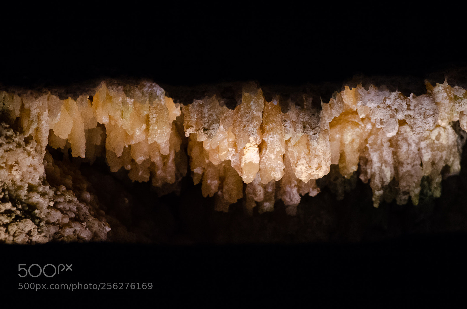 Nikon D5100 sample photo. Cavern crystals photography