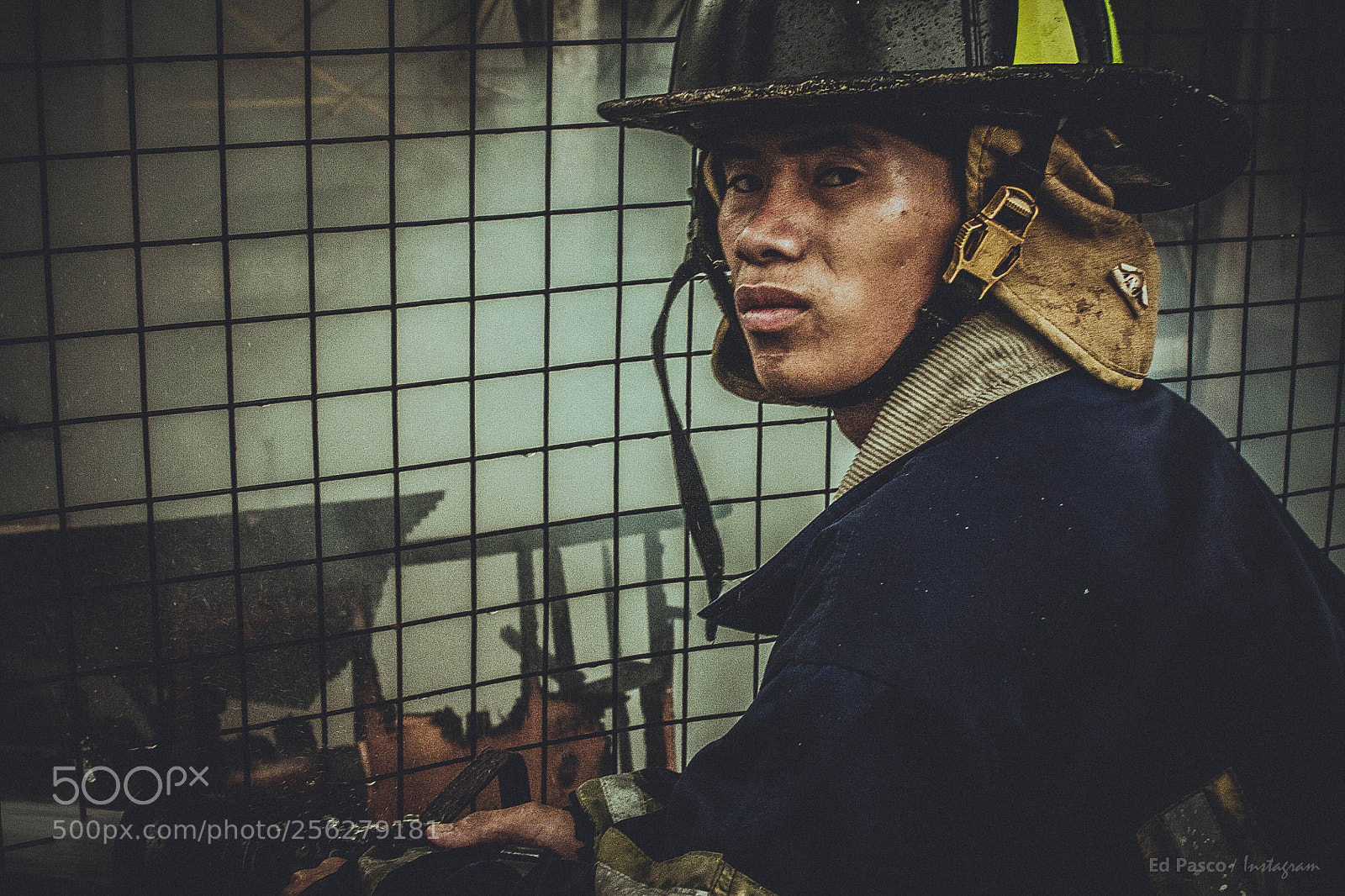 Canon EOS 450D (EOS Rebel XSi / EOS Kiss X2) sample photo. Firefighter - a hero photography