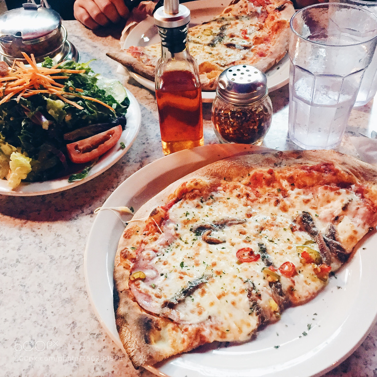 Apple iPhone 6 sample photo. Oven woods pizza to photography
