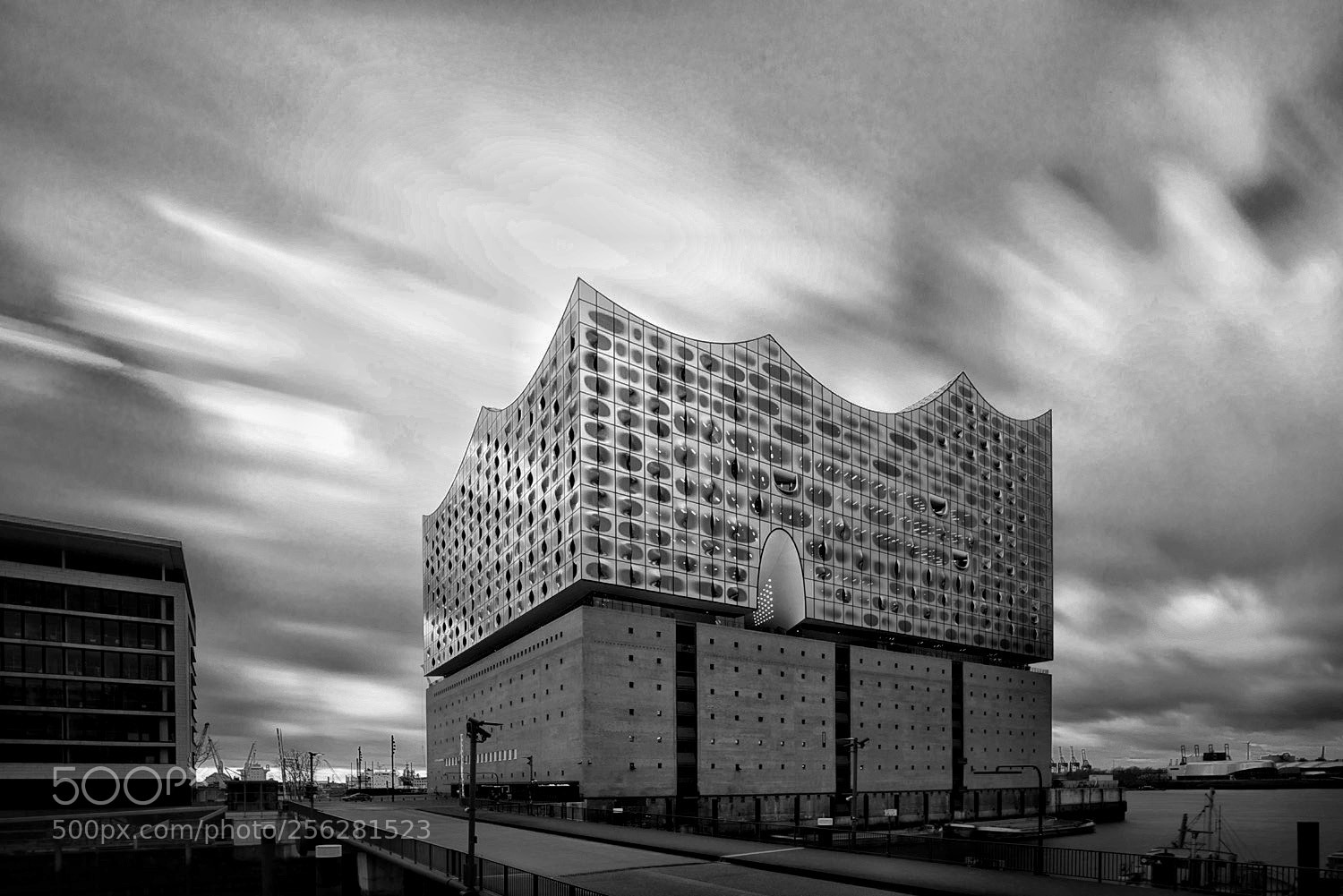 Sony a7R sample photo. Elbphilharmonie photography