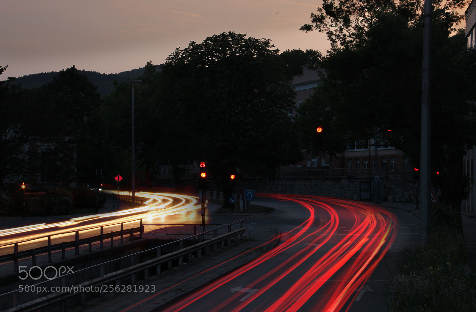 Canon EOS 550D (EOS Rebel T2i / EOS Kiss X4) sample photo. Light trails photography
