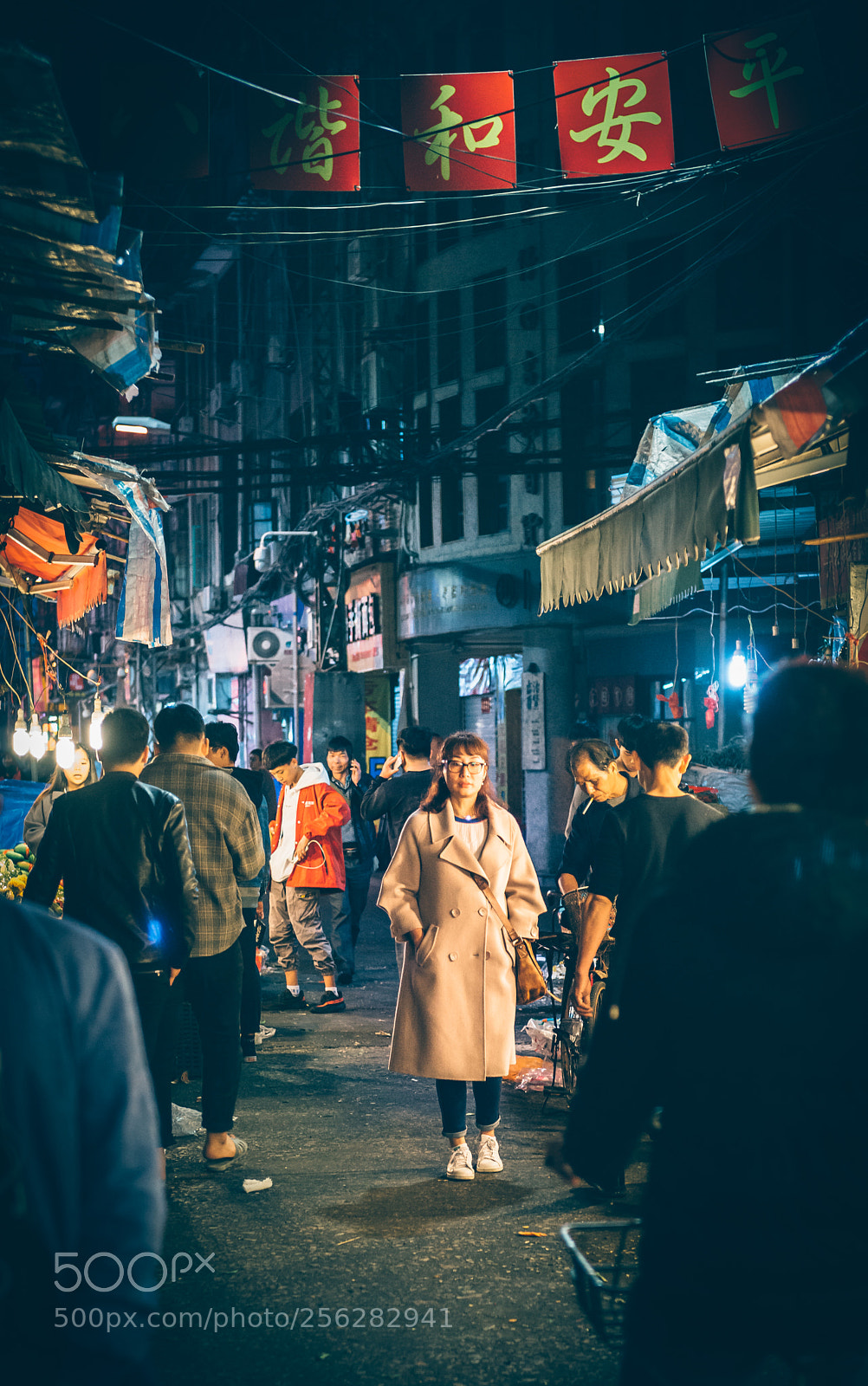 Nikon D800 sample photo. In a street photography