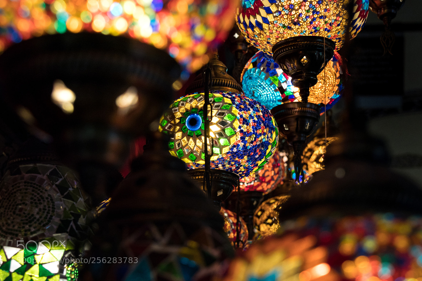 Canon EOS M5 sample photo. Colorful moroccan style lanterns photography