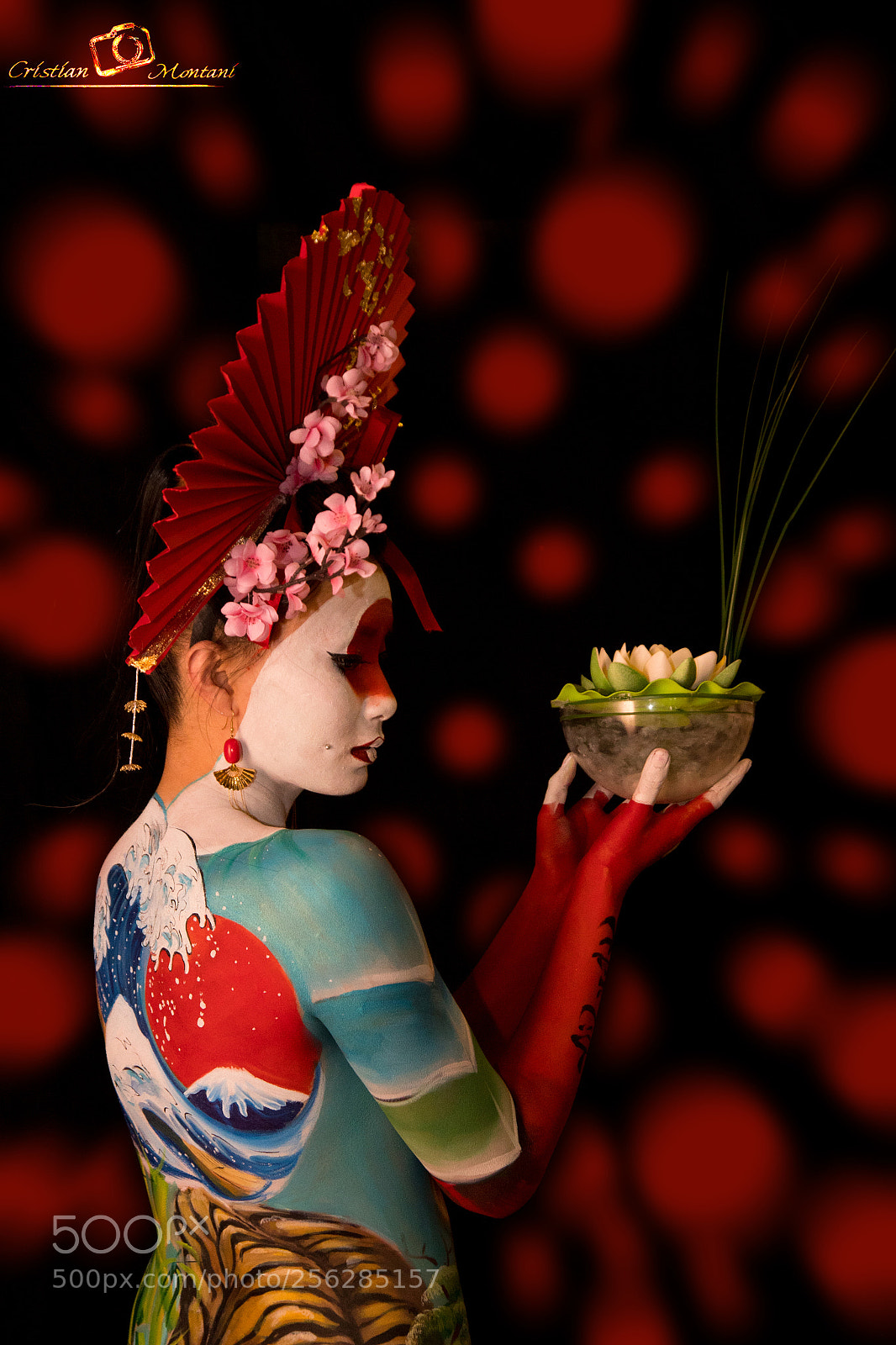 Canon EOS 1300D (EOS Rebel T6 / EOS Kiss X80) sample photo. Body painting red bokeh photography