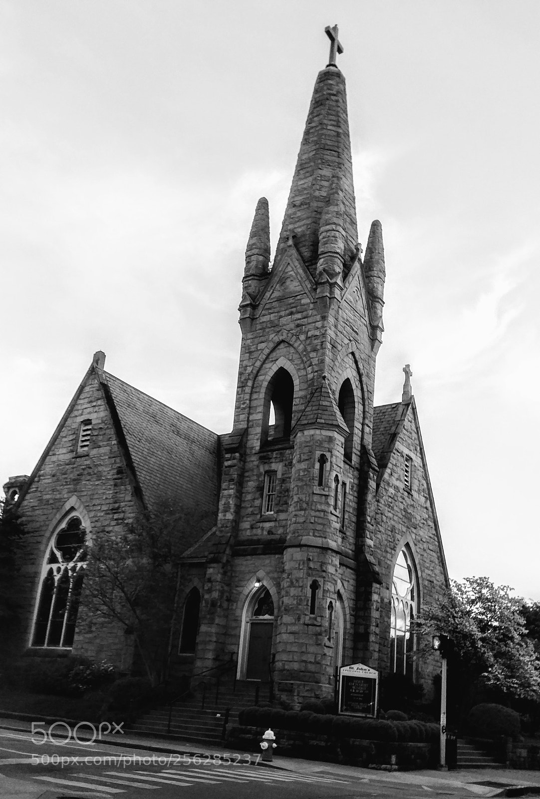 LG V20 sample photo. Church photography