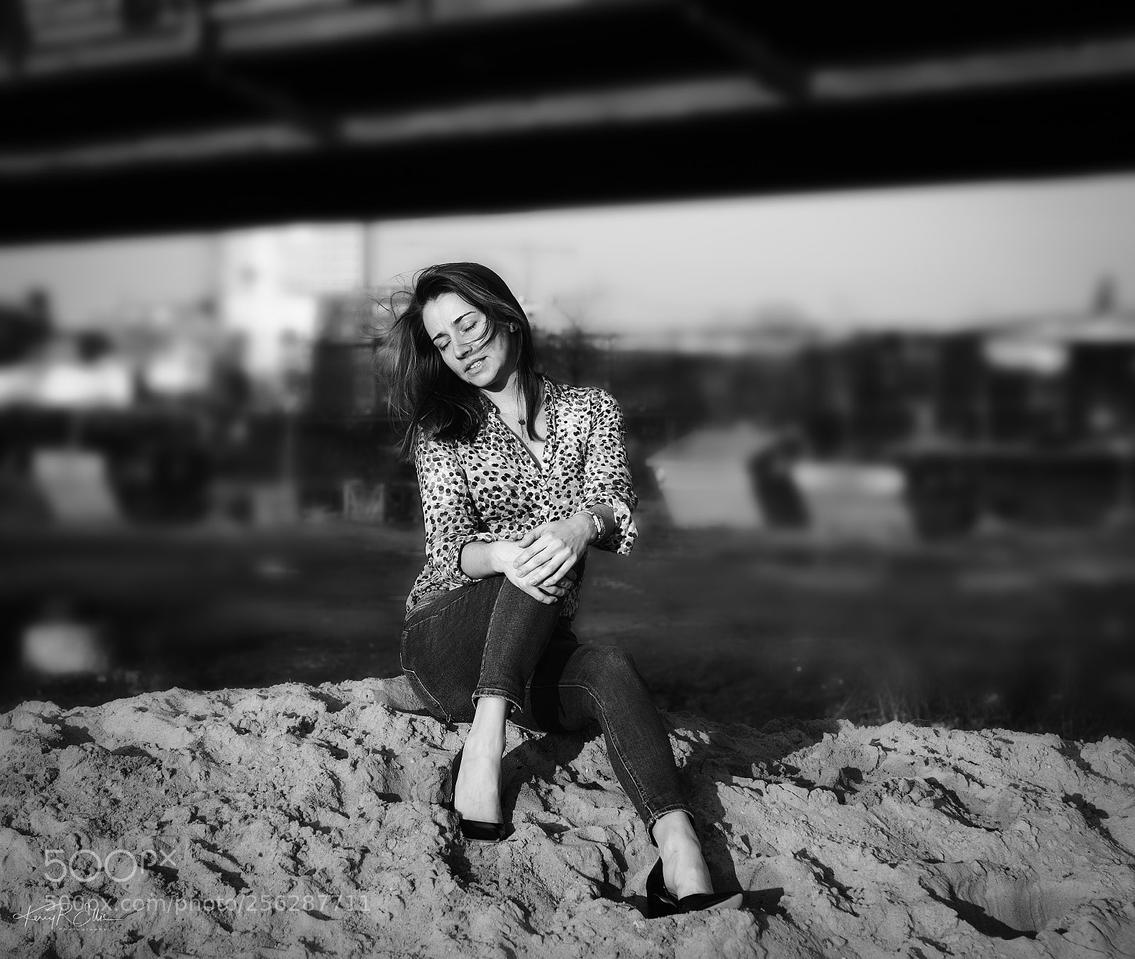 Nikon D810 sample photo. Ana on sandpile b photography