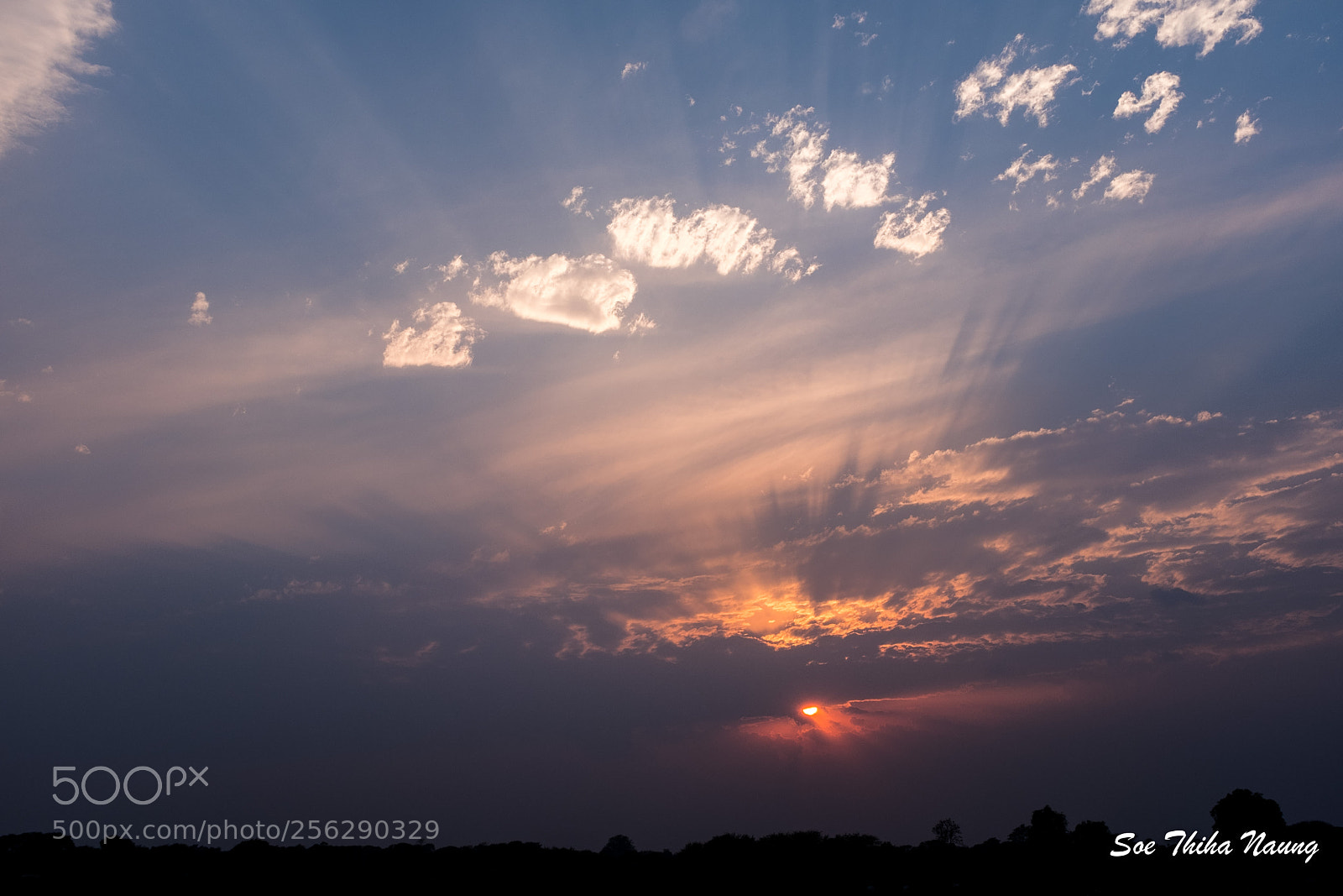 Fujifilm X100F sample photo. Sunset and light photography