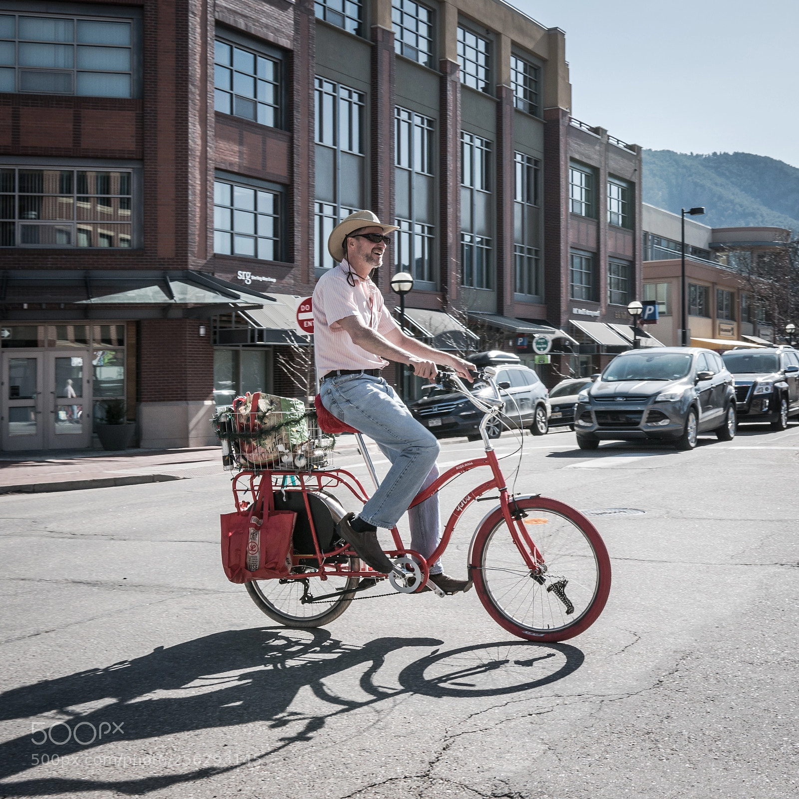 Panasonic Lumix DMC-GX85 (Lumix DMC-GX80 / Lumix DMC-GX7 Mark II) sample photo. Bicycle photography
