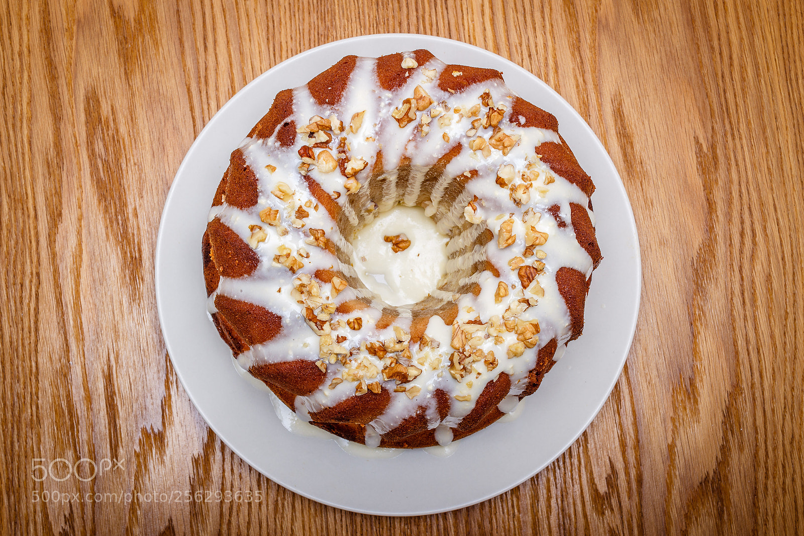 Canon EOS 600D (Rebel EOS T3i / EOS Kiss X5) sample photo. Gugelhupf cake - b photography