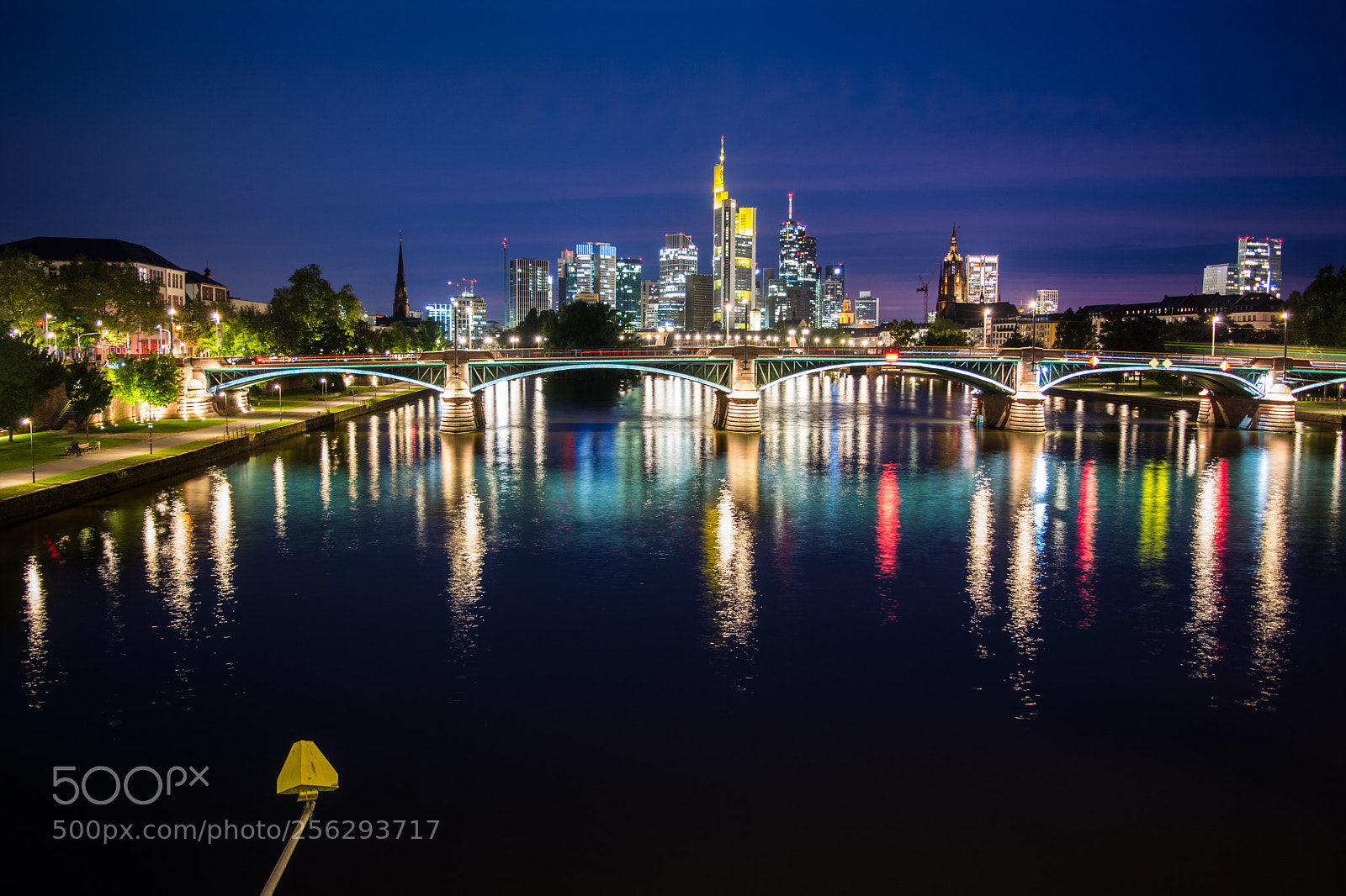 Nikon D5200 sample photo. Frankfurt bei nacht photography