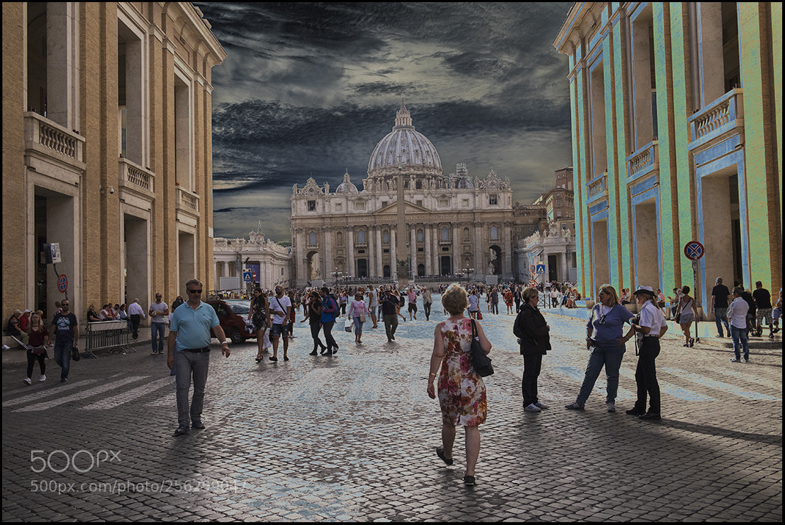 Fujifilm X-T1 sample photo. St. peter s square photography