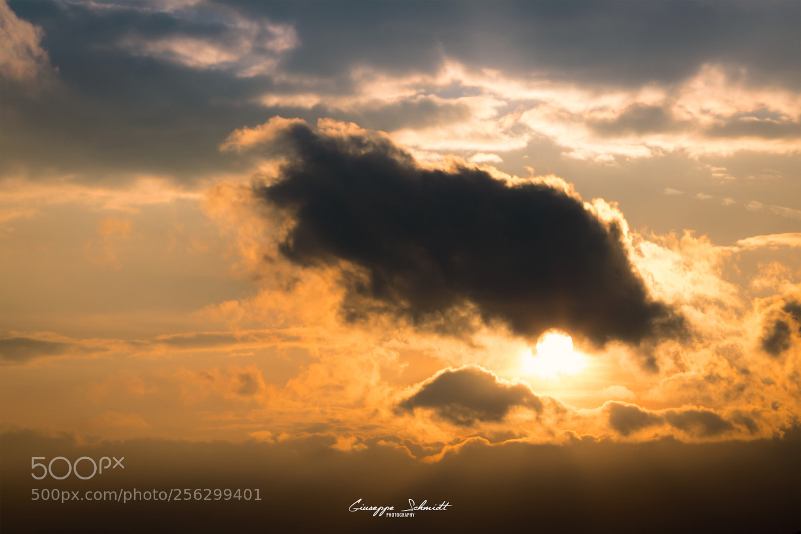 Canon EOS 80D sample photo. Cloudy sunset photography