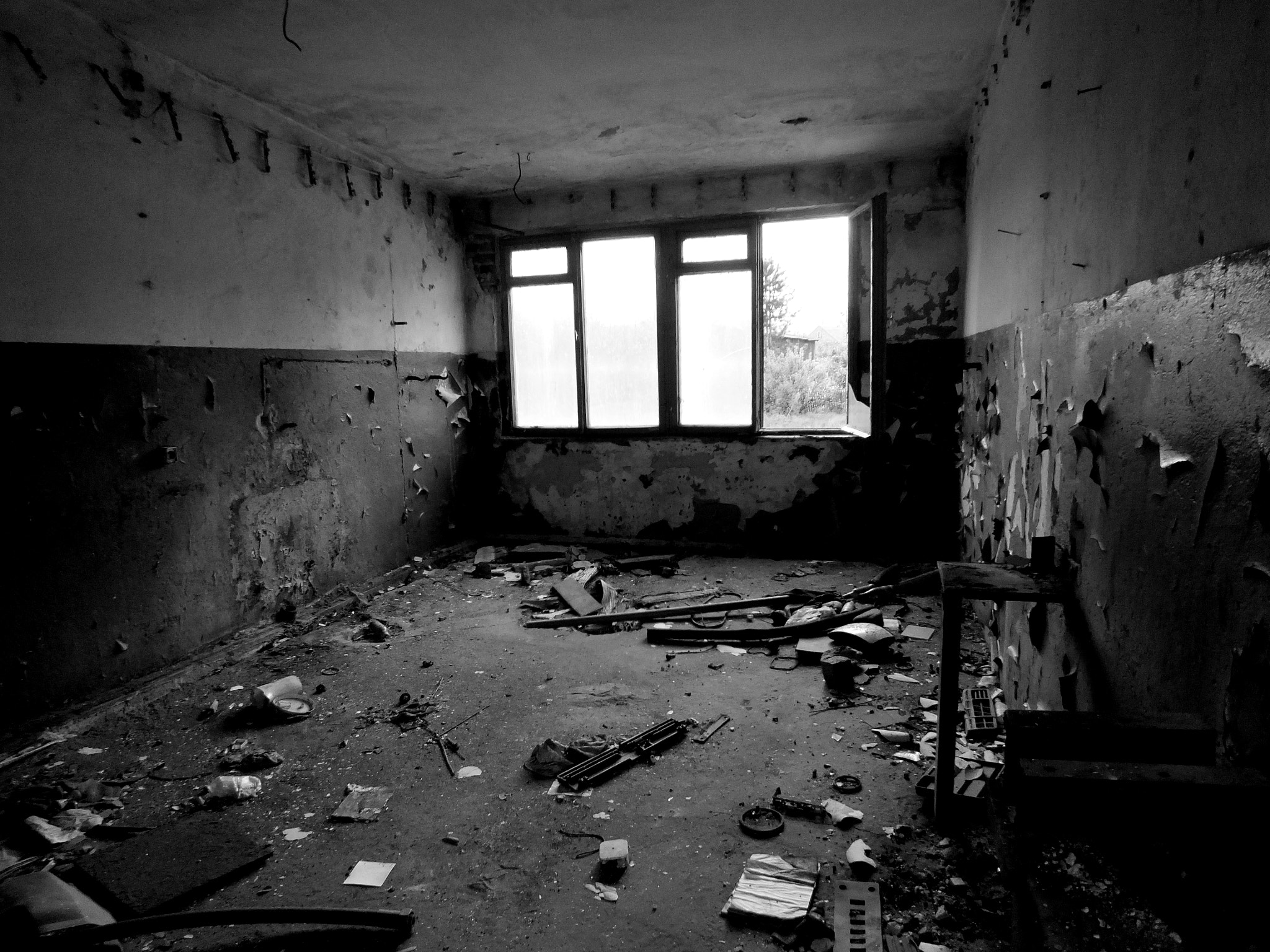Fujifilm FinePix HS35EXR sample photo. Abandoned place photography