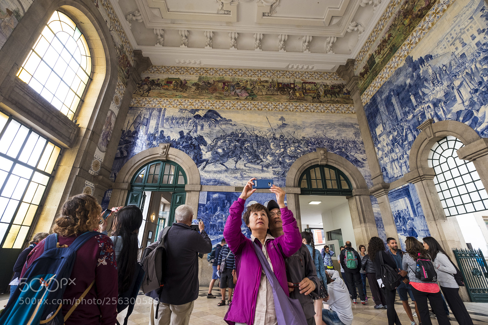 Fujifilm X-T2 sample photo. Train station in porto photography