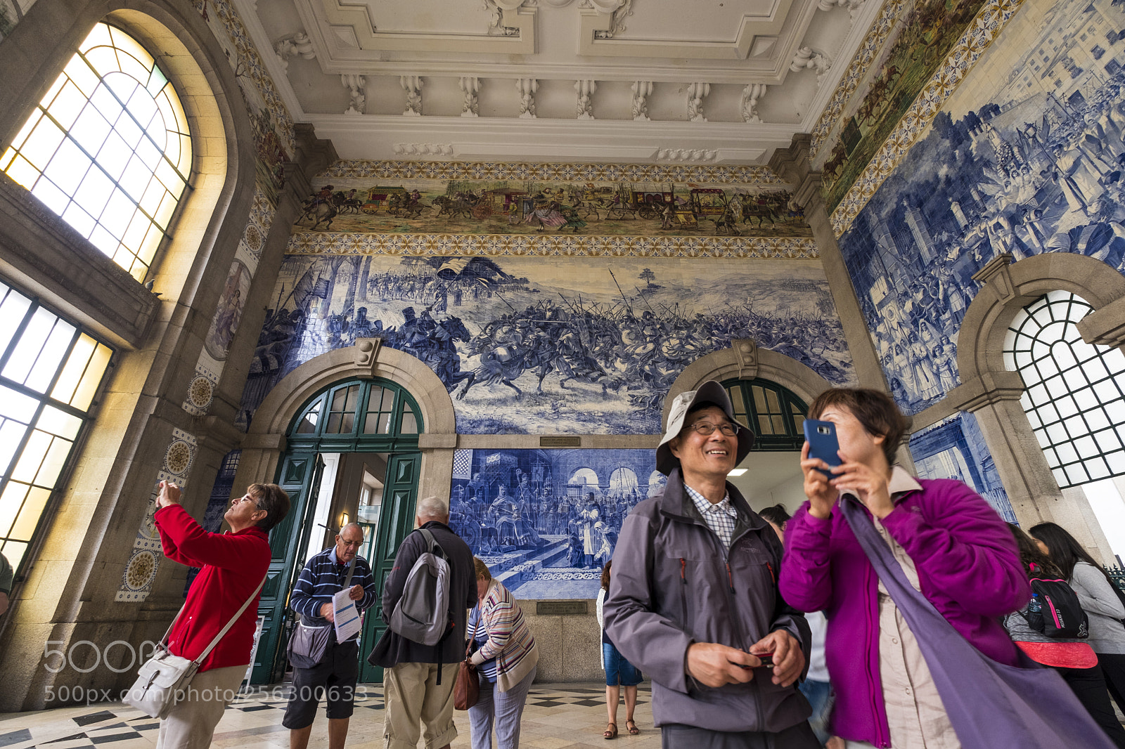 Fujifilm X-T2 sample photo. Train station in porto photography