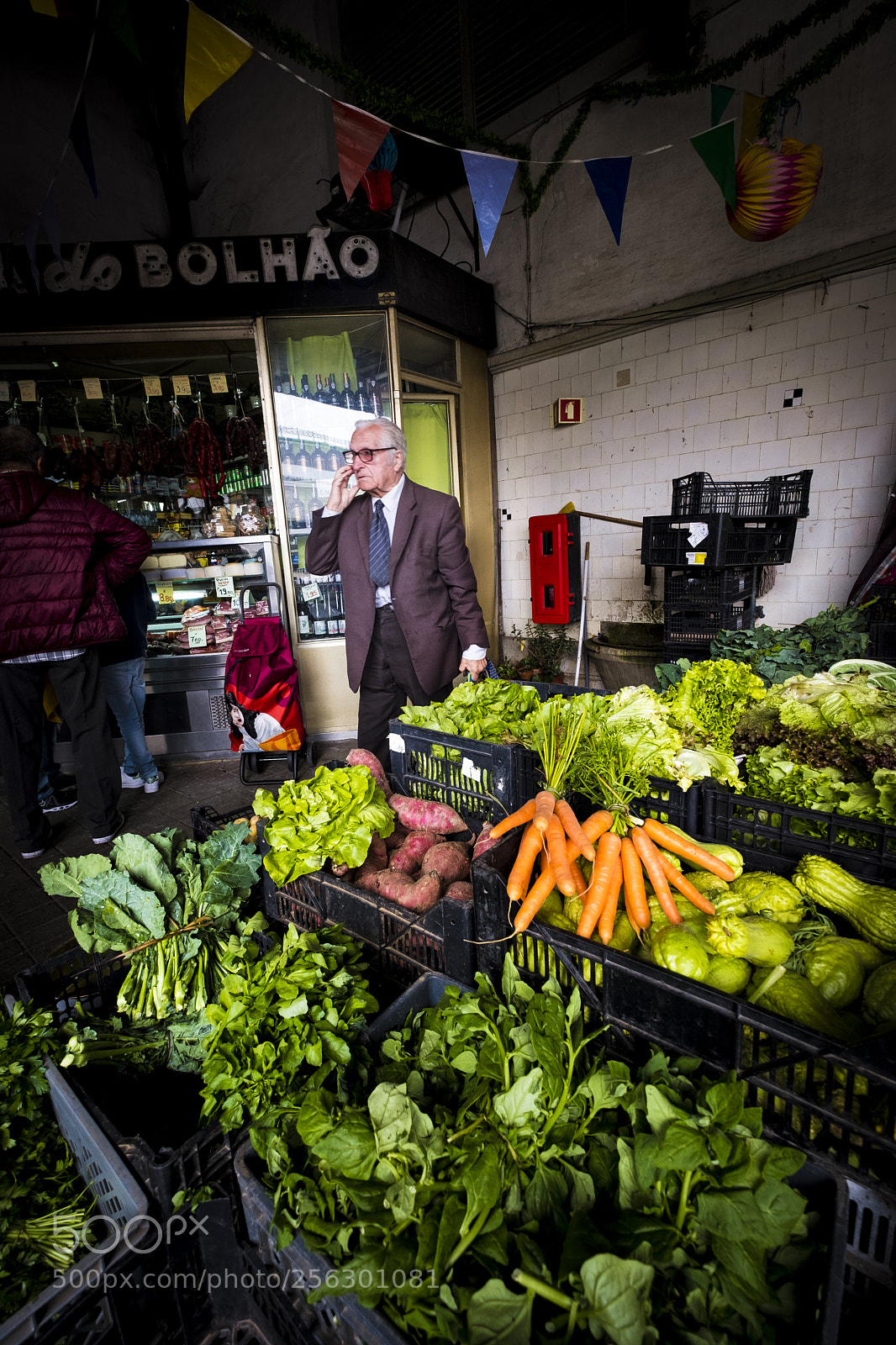 Fujifilm X-T2 sample photo. Market in porto portugal photography