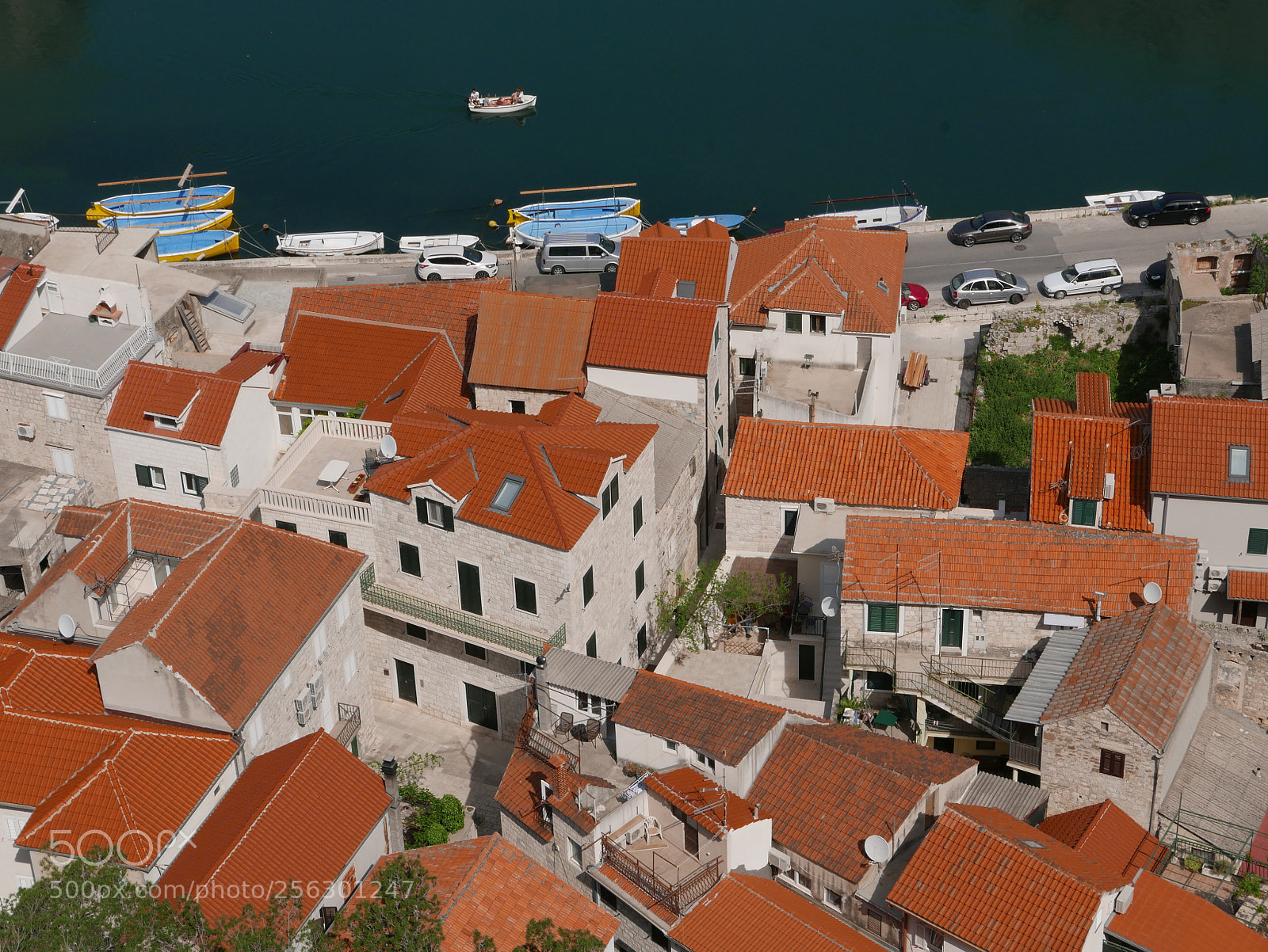 Panasonic Lumix DMC-LX100 sample photo. The roofs and the photography