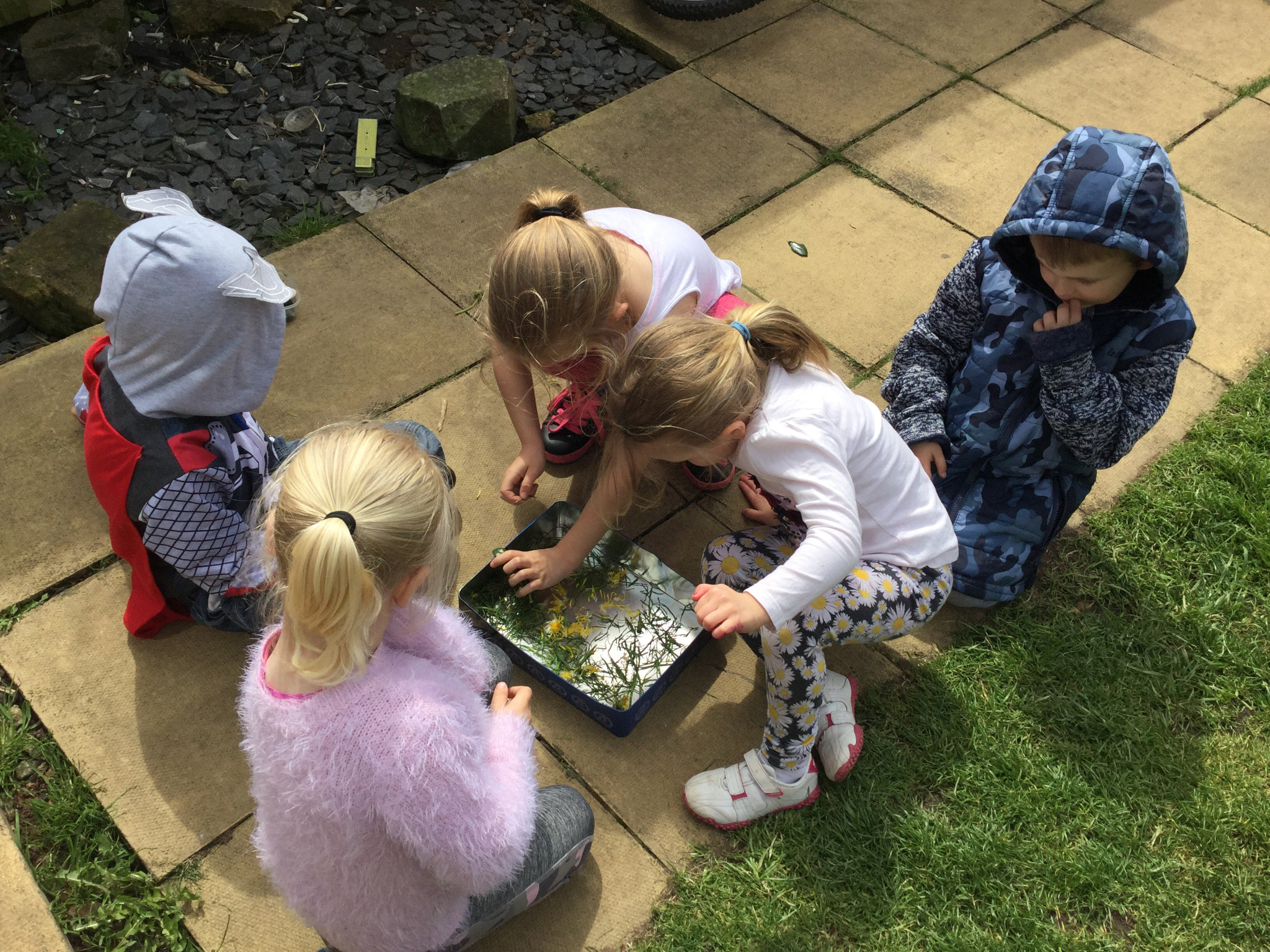 Apple iPad Air 2 sample photo. Group of kids outside photography