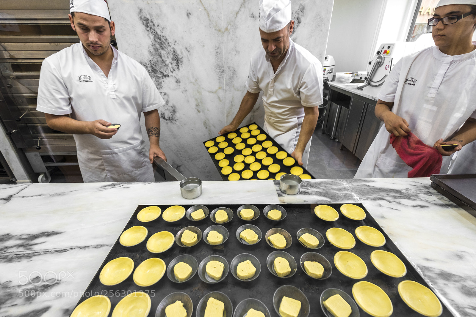 Fujifilm X-T2 sample photo. Traditional portuguese pastries photography