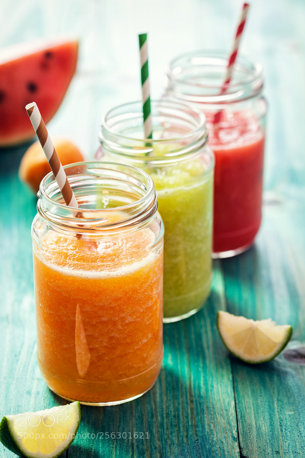 Canon EOS 5D Mark II sample photo. Fruit smoothies photography