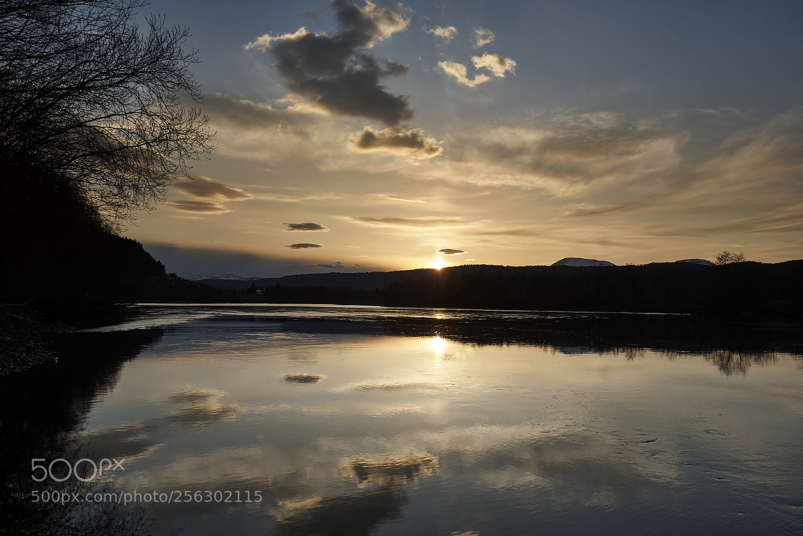 Sony a7R sample photo. Elva surna i solnedgang photography