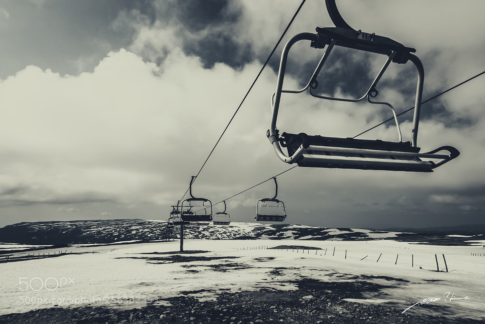 Olympus OM-D E-M5 II sample photo. Sky train photography