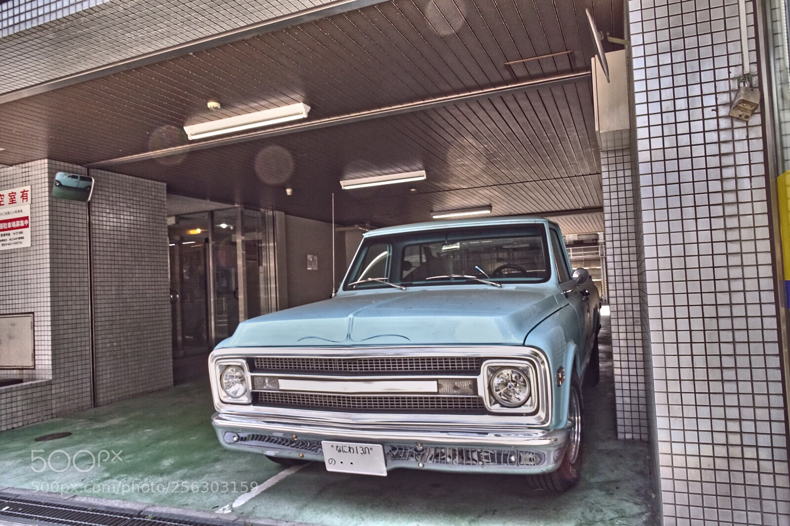 Sony Cyber-shot DSC-HX400V sample photo. Car古い外車 photography
