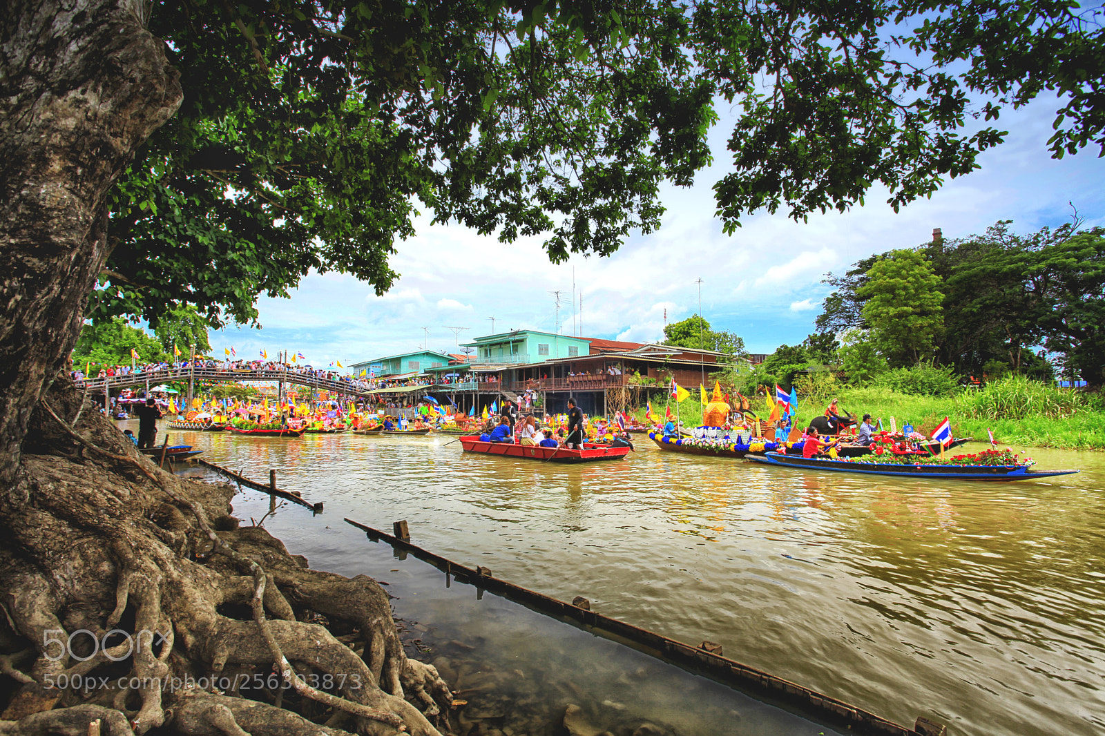 Canon EOS 5D Mark II sample photo. Buddhist lent on boat photography