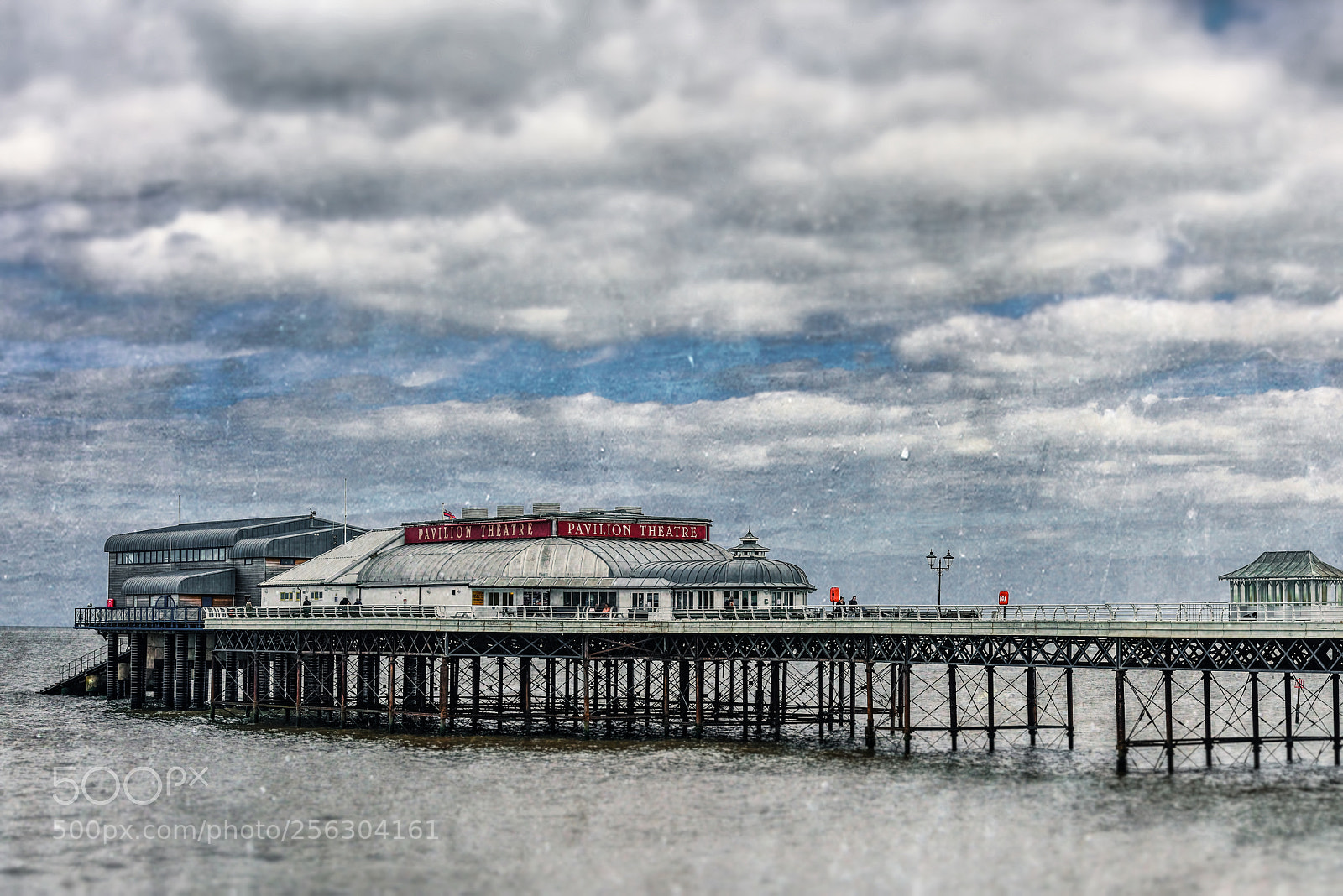 Nikon D810 sample photo. Play on the pier photography